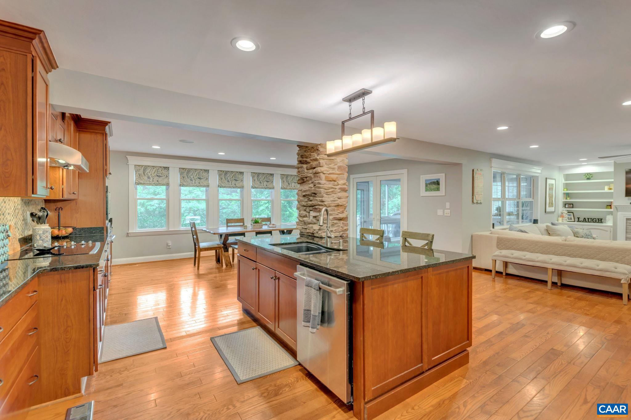 FOREST LAKES - Residential