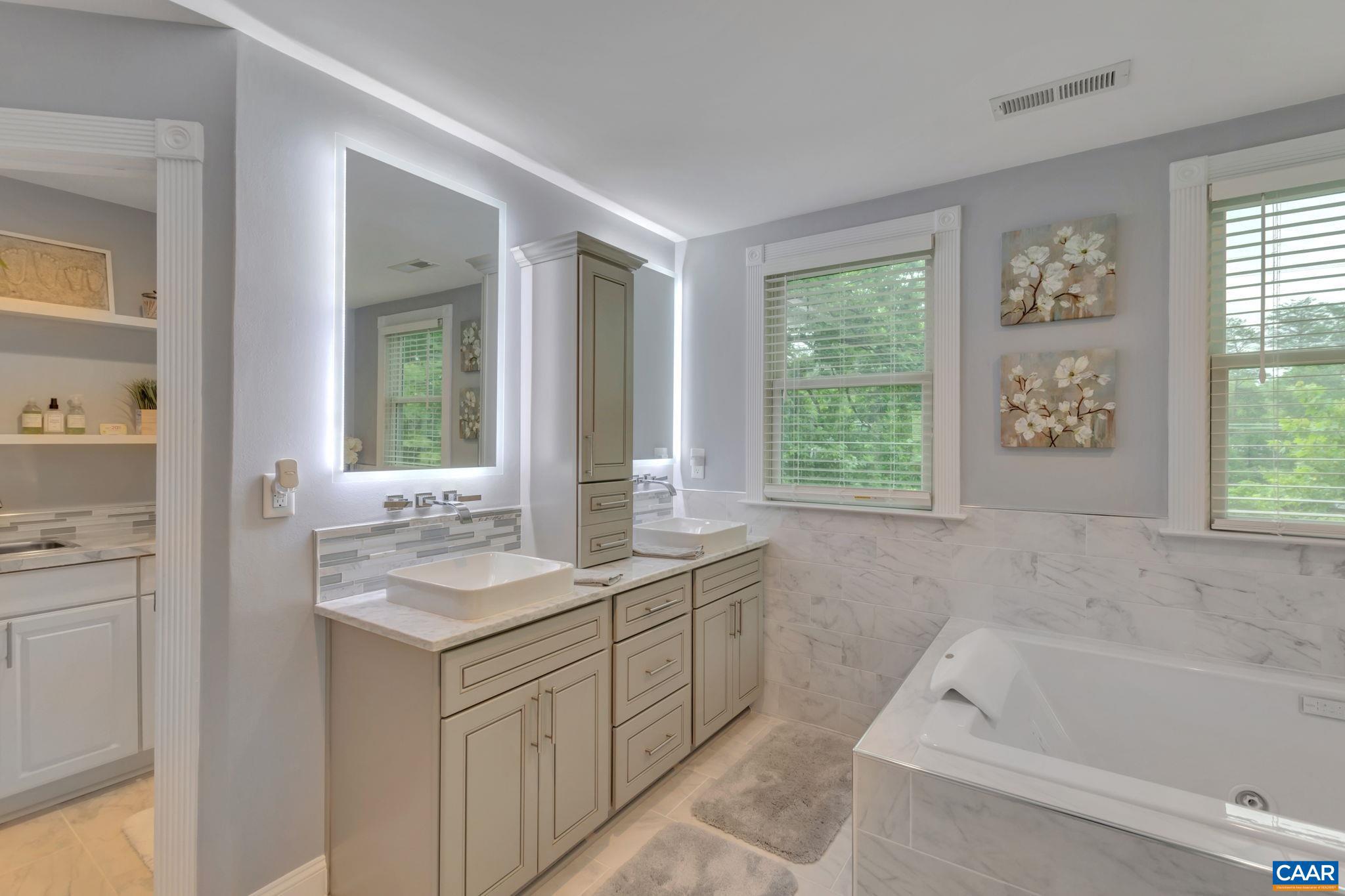 FOREST LAKES - Residential