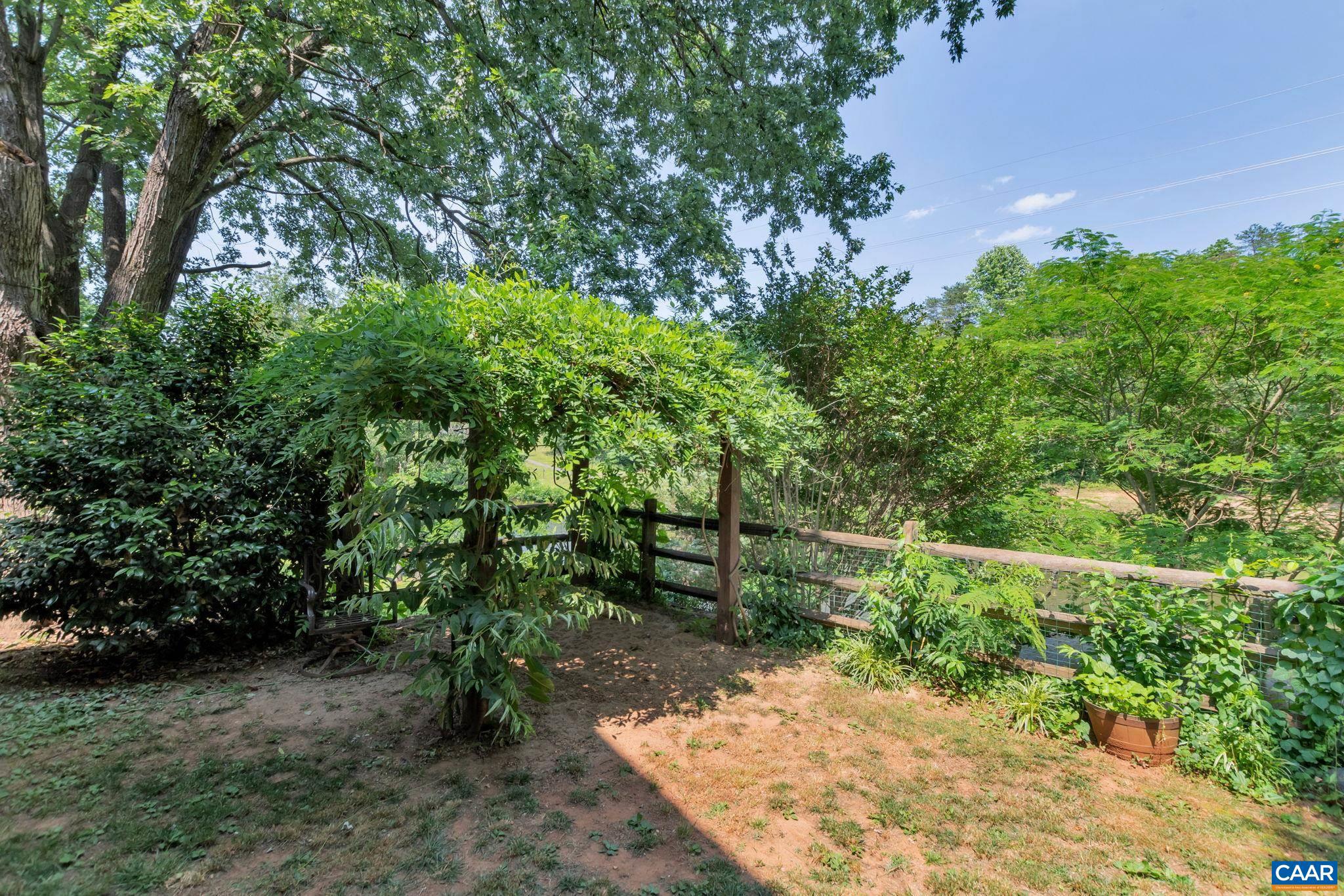 FOREST LAKES - Residential