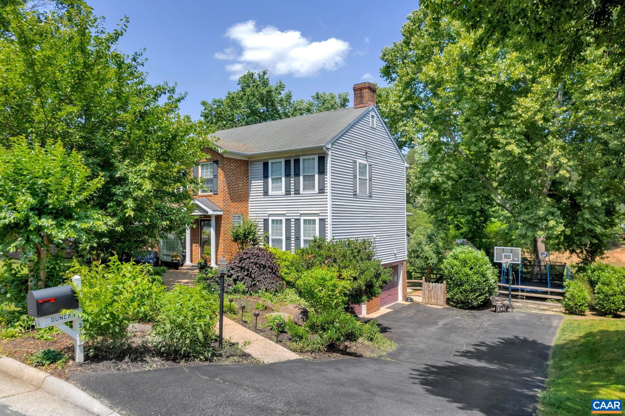 FOREST LAKES - Residential