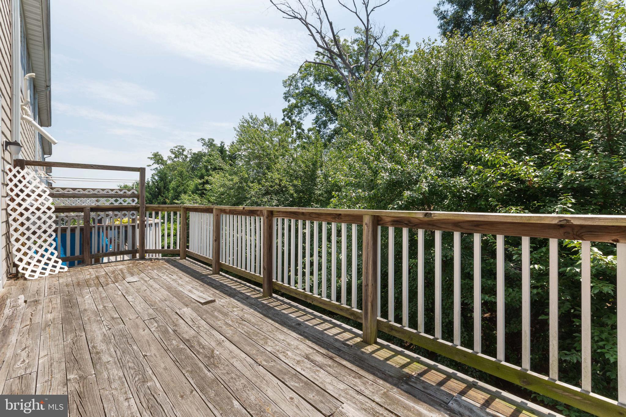 THE COMMONS ON WILLIAM SQUARE - Residential