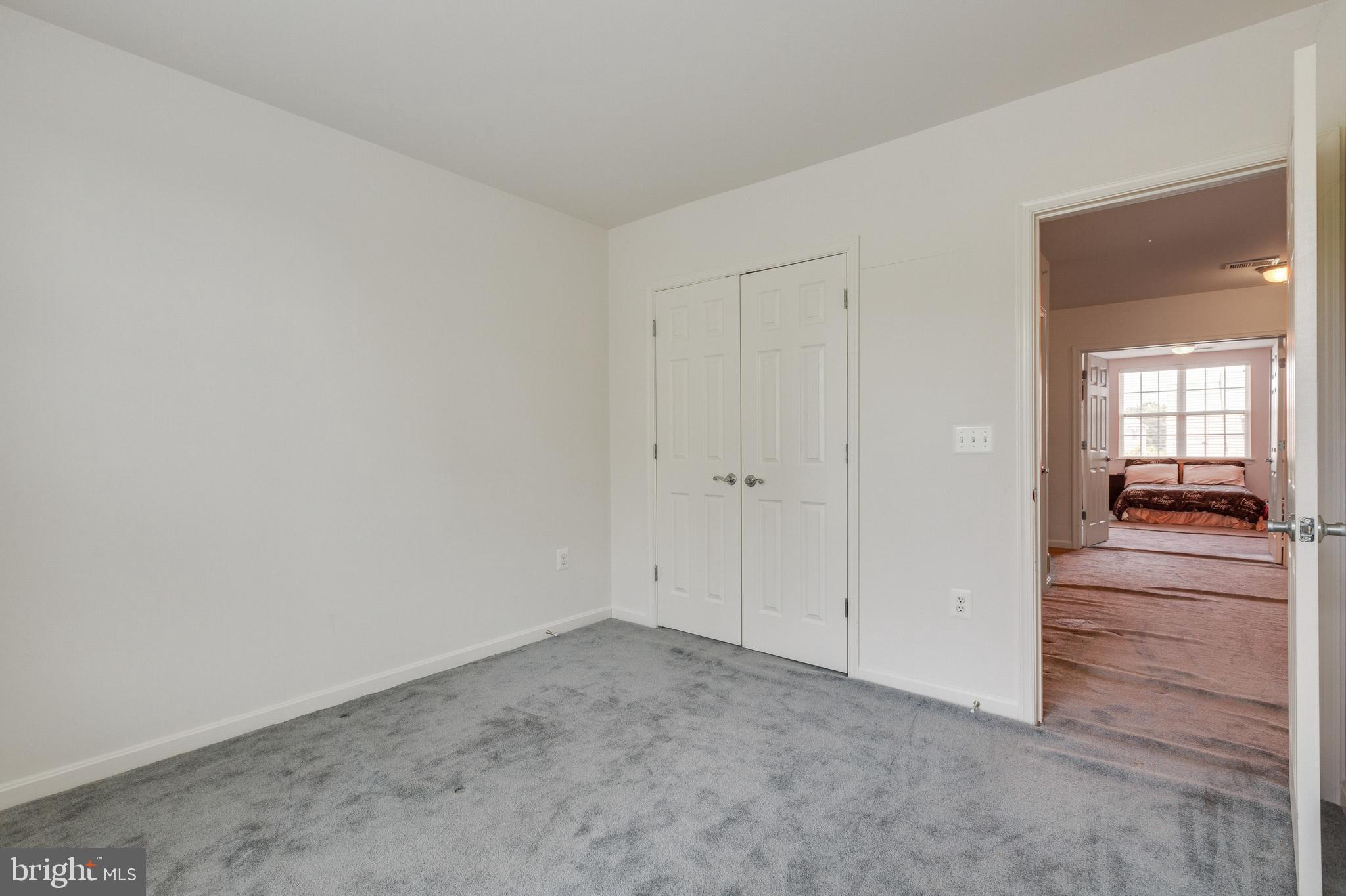 THE COMMONS ON WILLIAM SQUARE - Residential