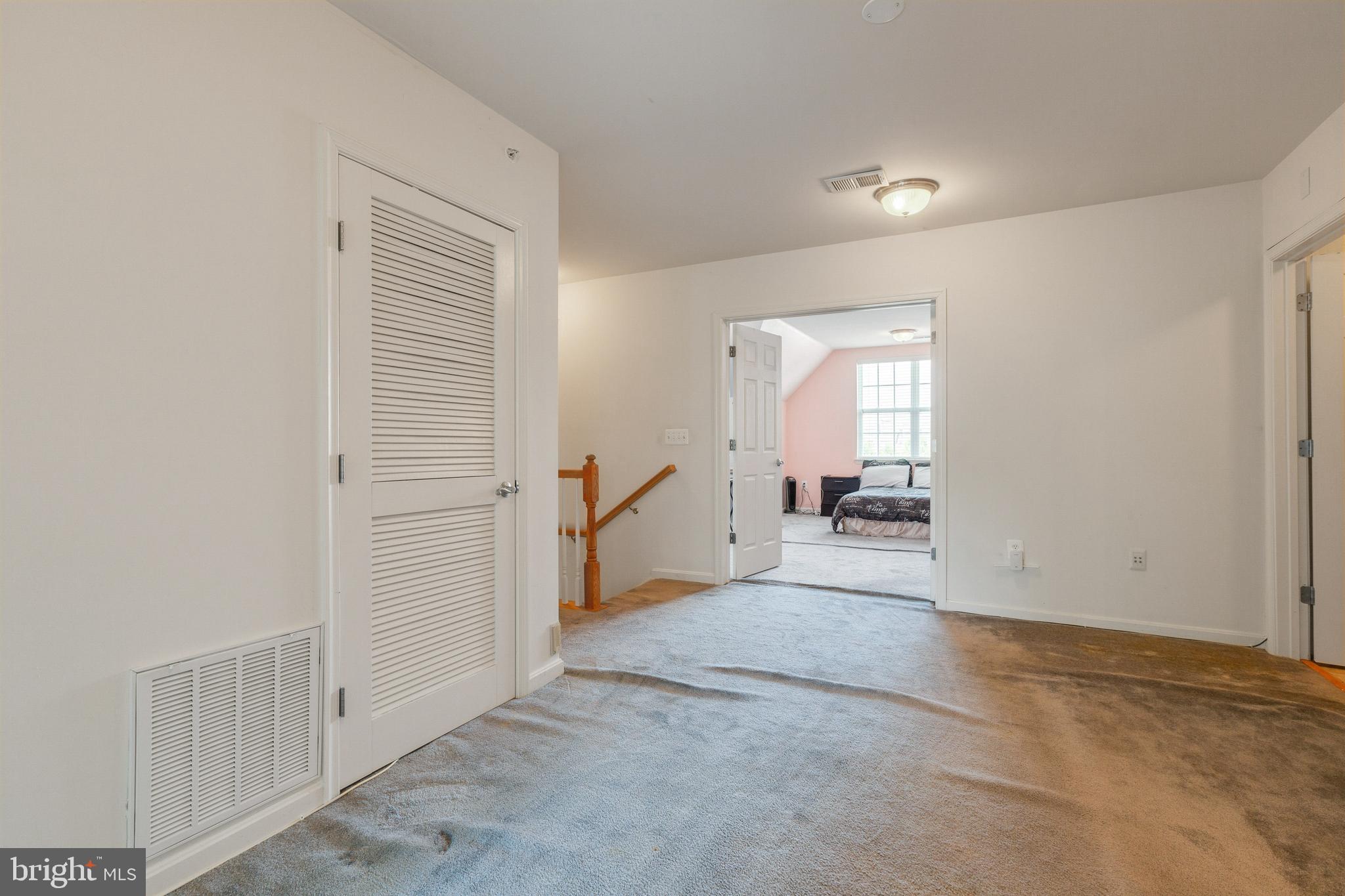 THE COMMONS ON WILLIAM SQUARE - Residential