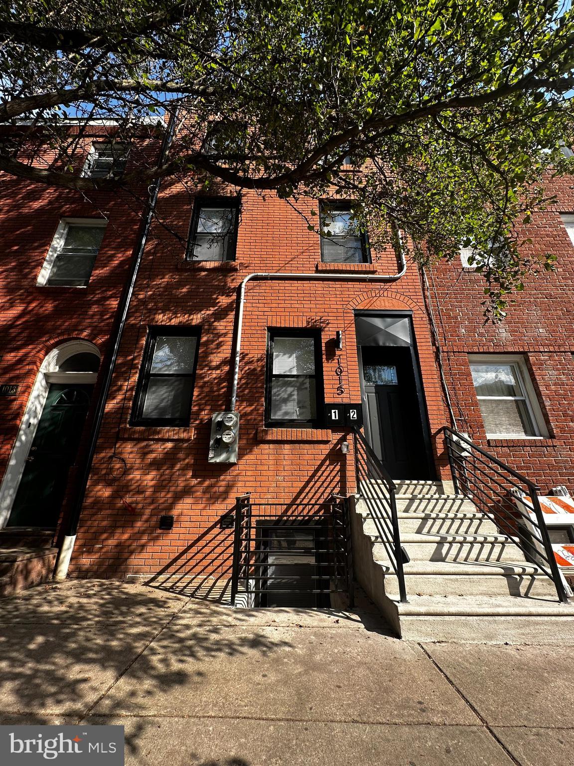 QUEEN VILLAGE - Residential Lease