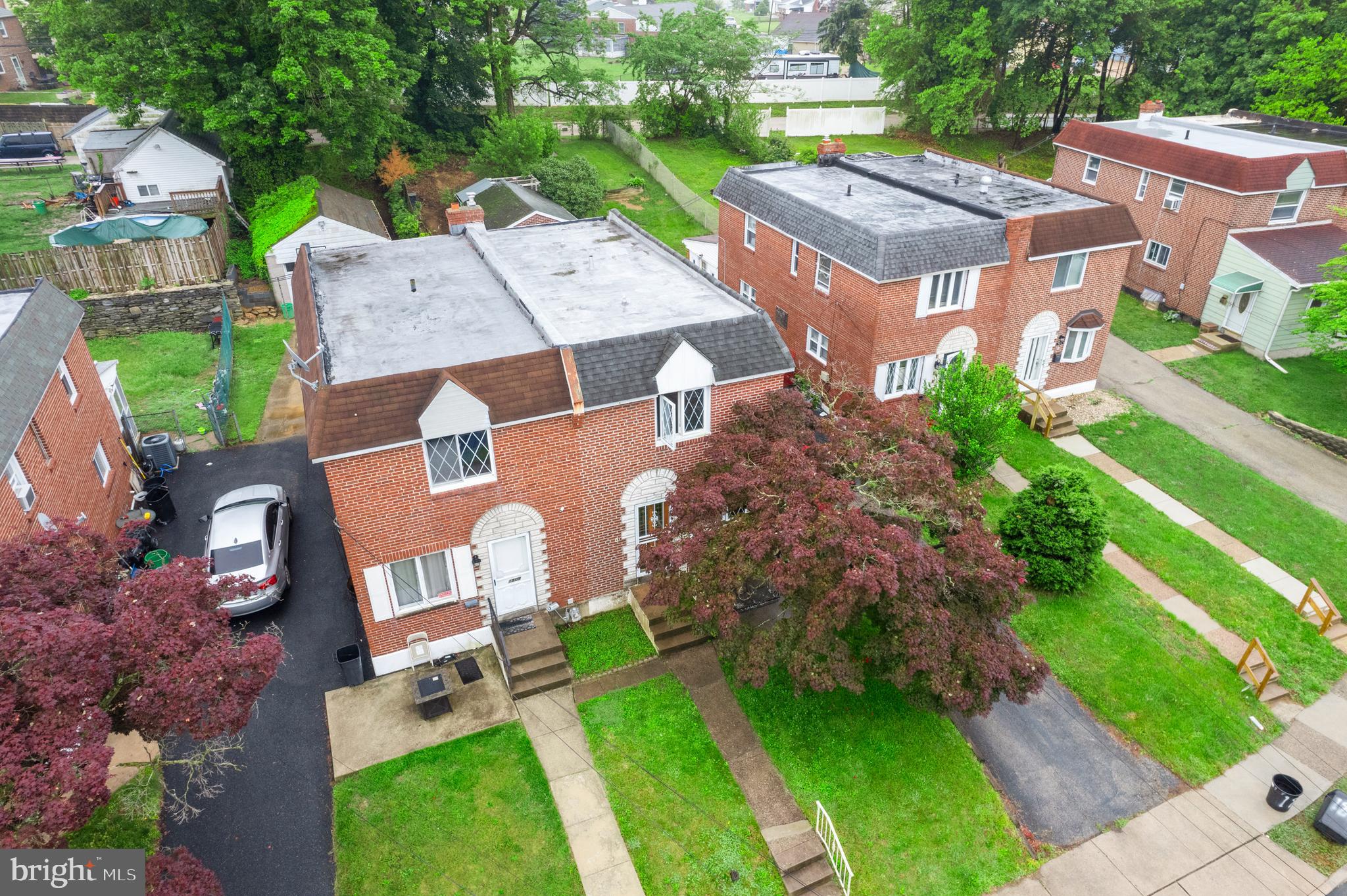 1811 CRICKET LANE