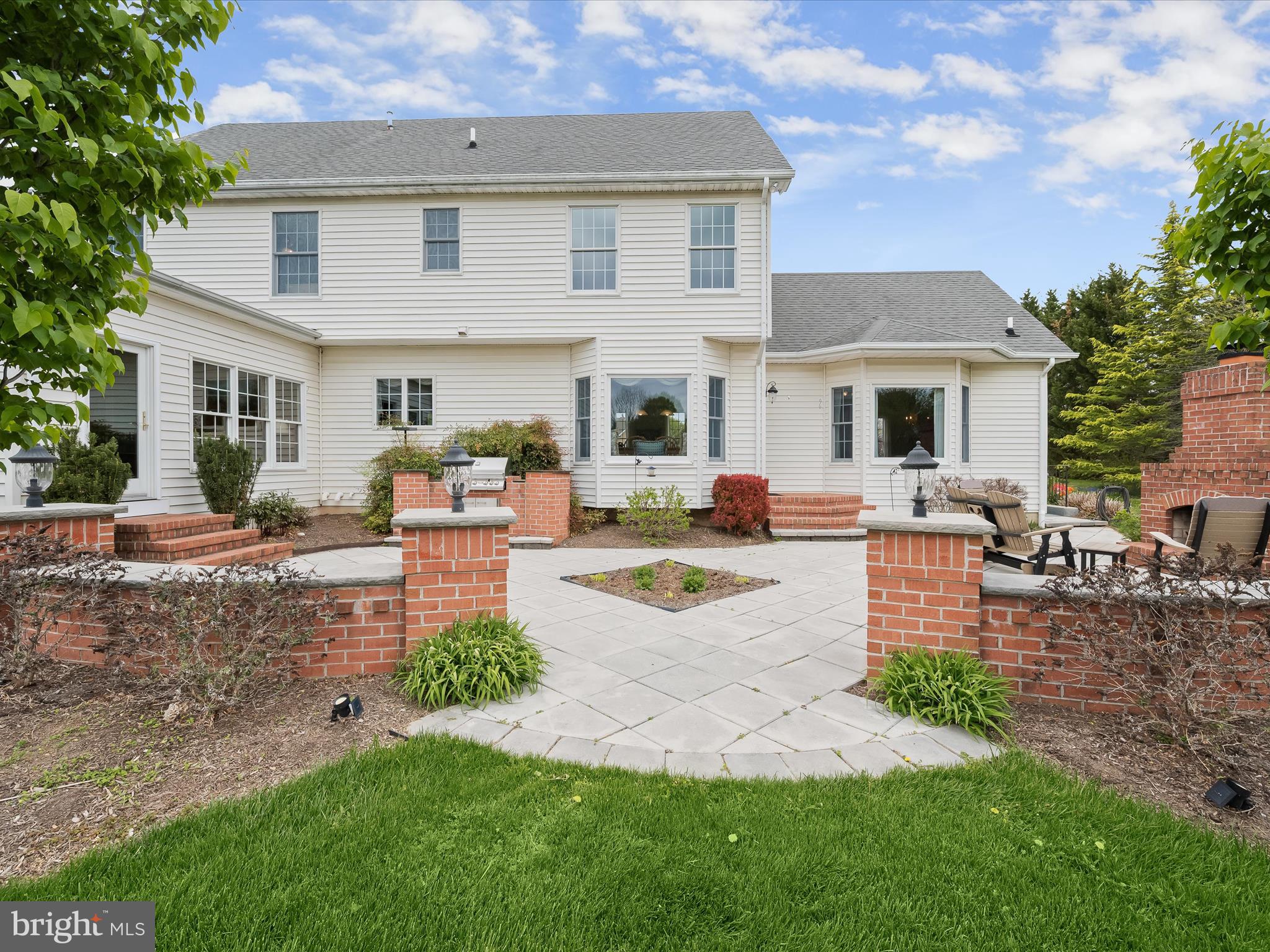 CHESSIE CROSSING - Residential