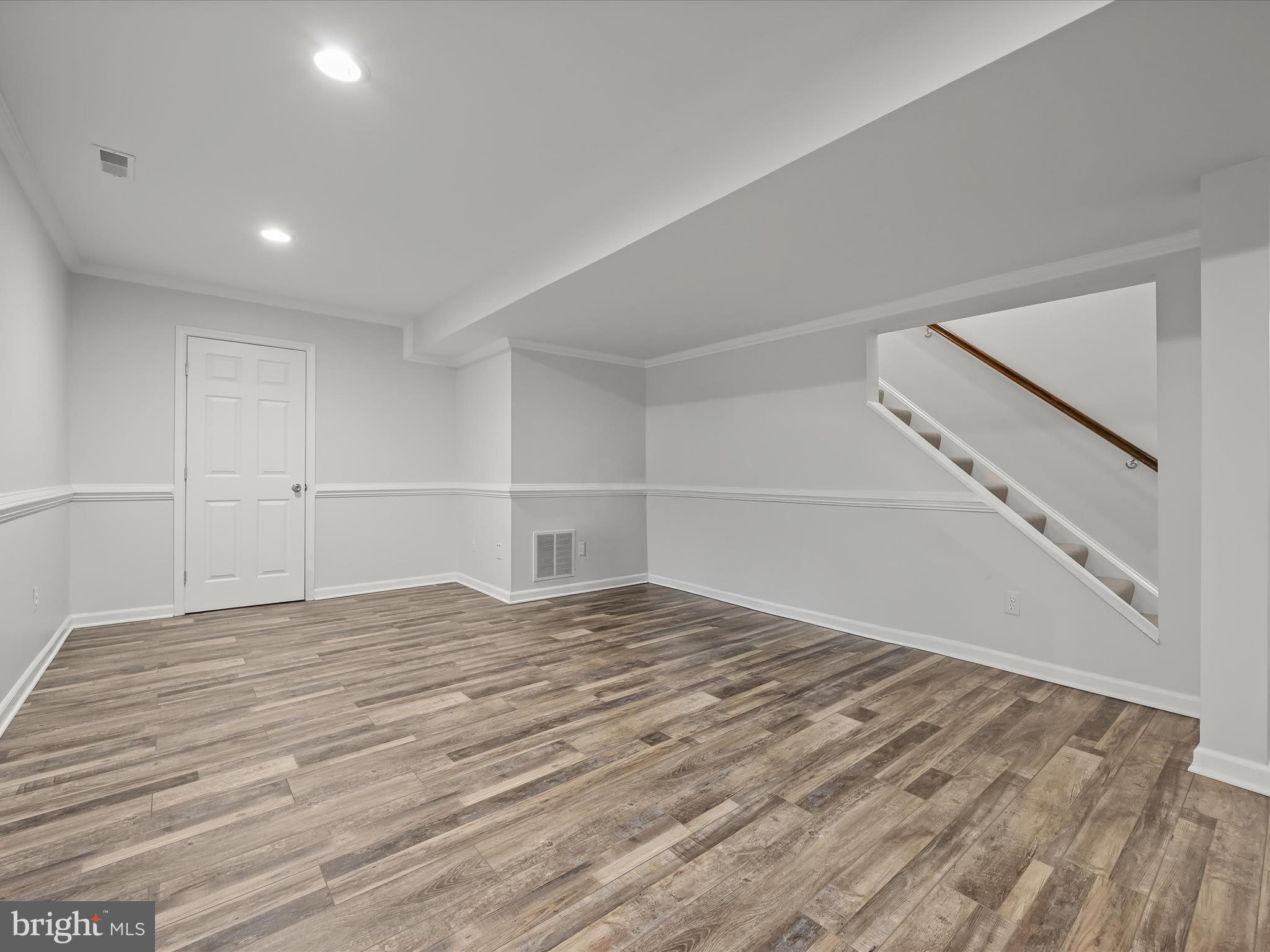 CHESSIE CROSSING - Residential