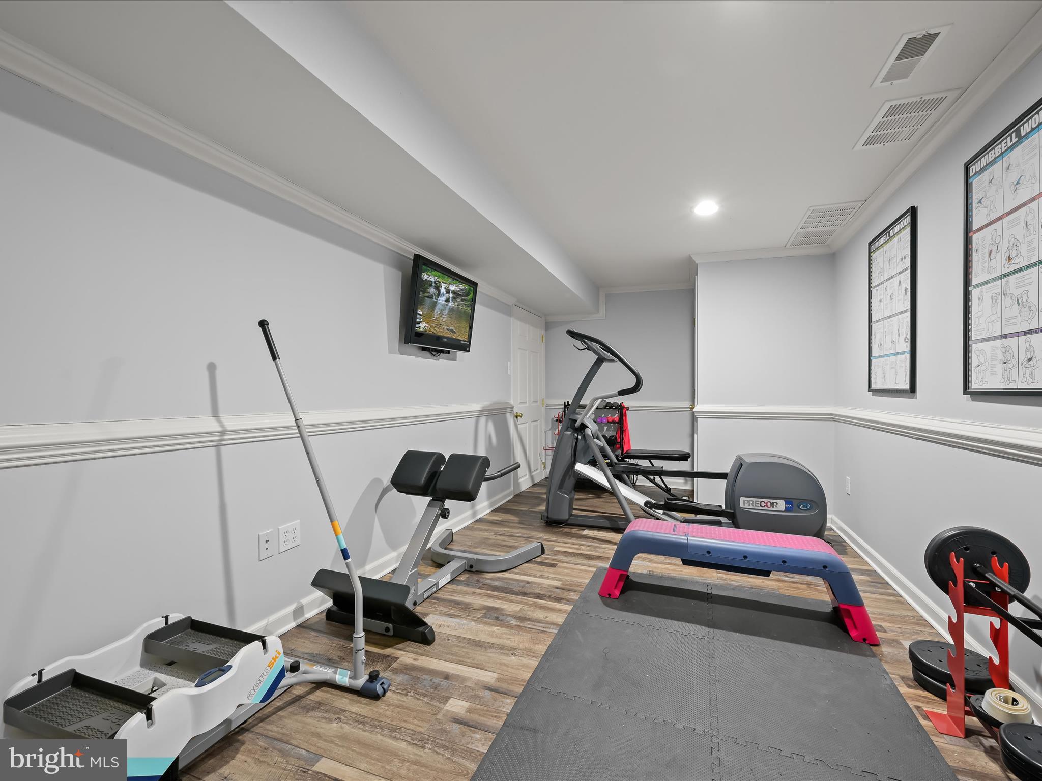 CHESSIE CROSSING - Residential