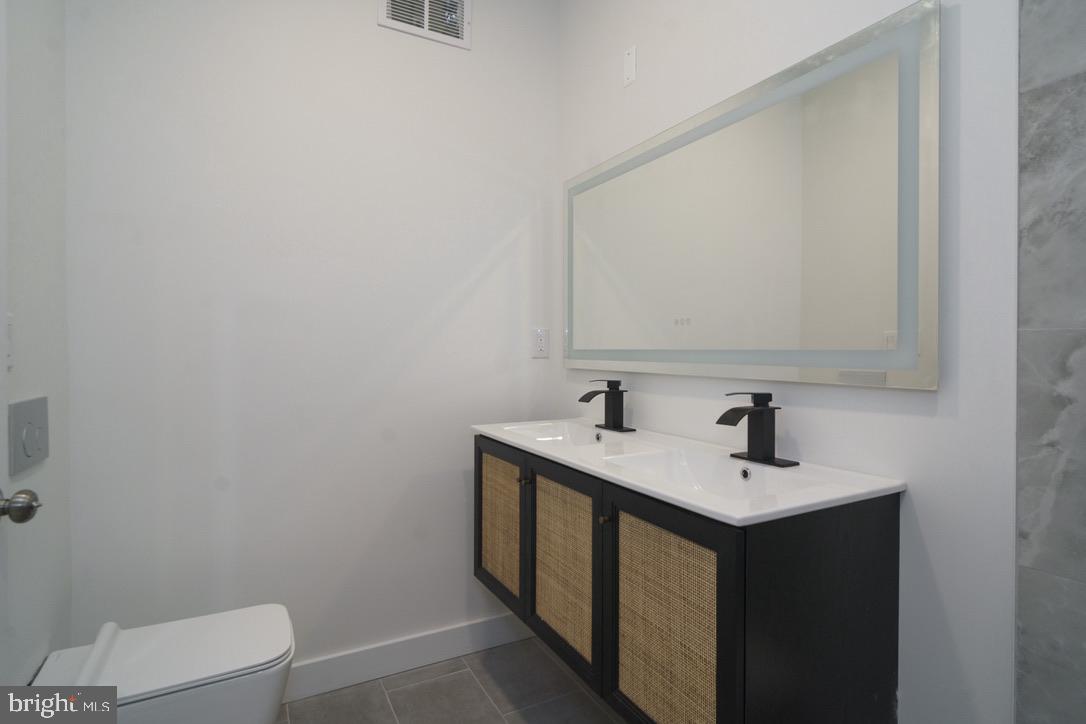 NORRIS SQUARE - Residential