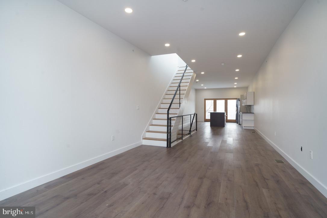 NORRIS SQUARE - Residential