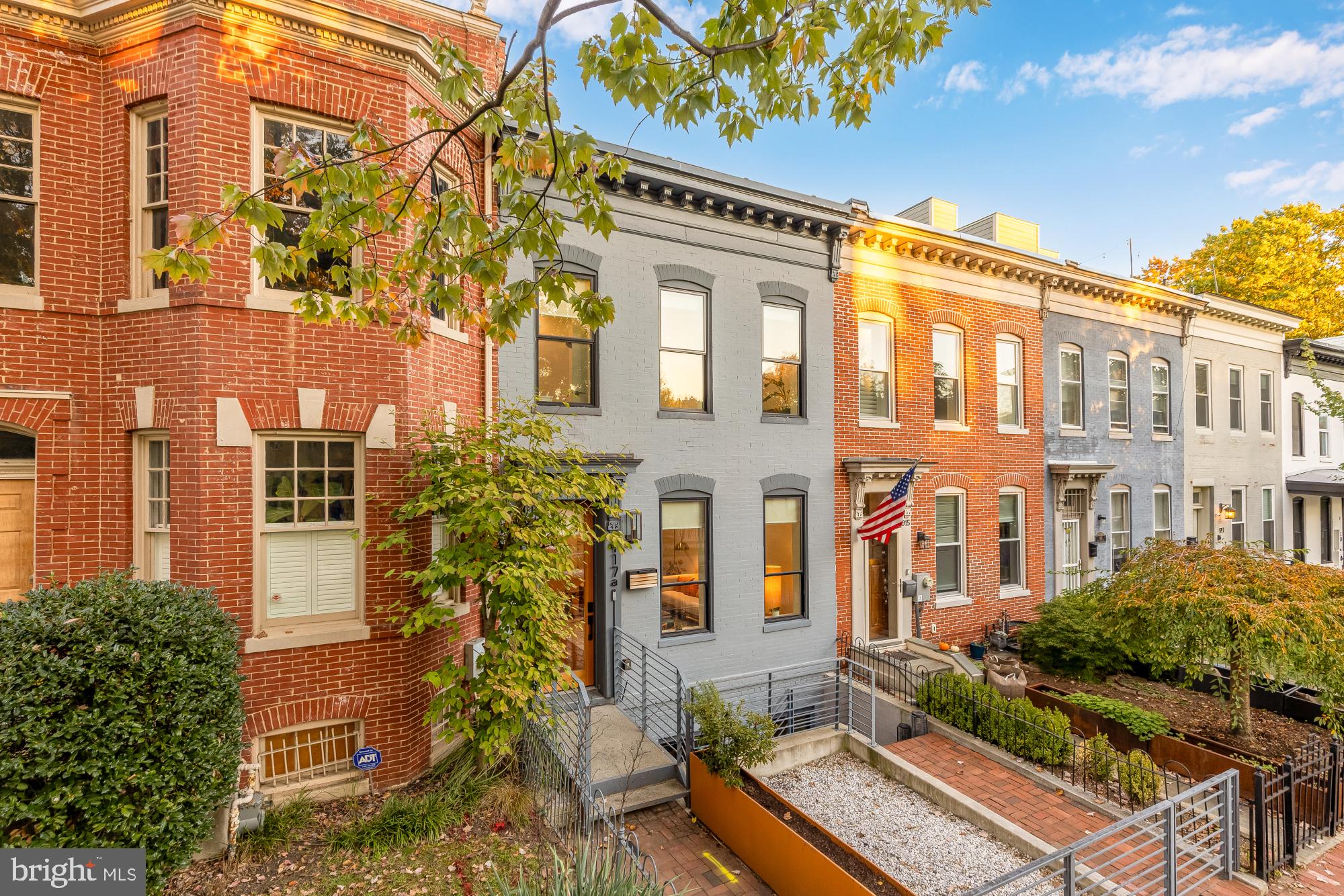 917 9TH STREET NE A