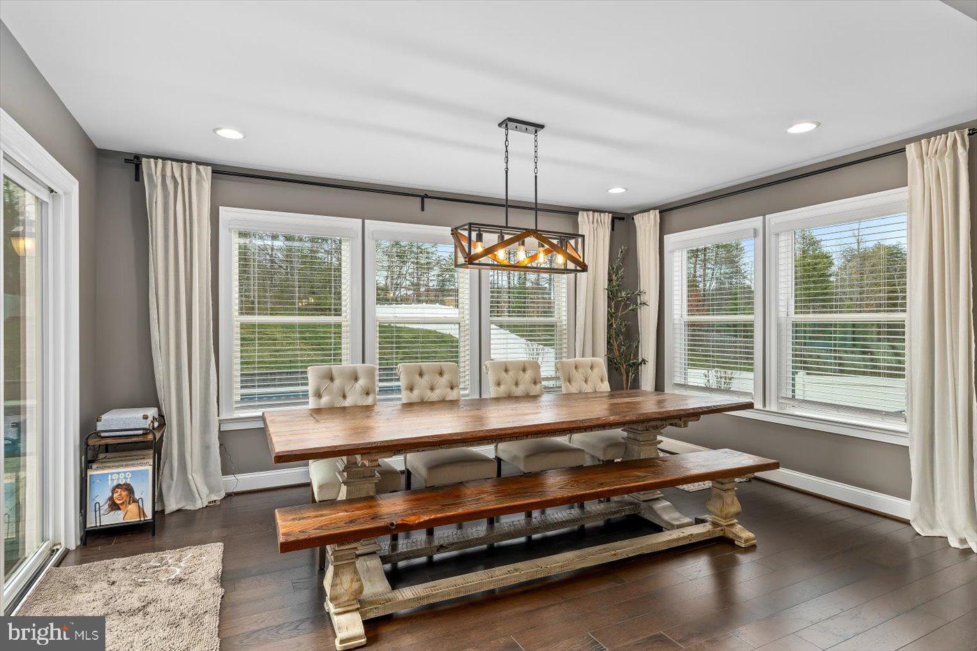 LIBERTY KNOLLS - Residential