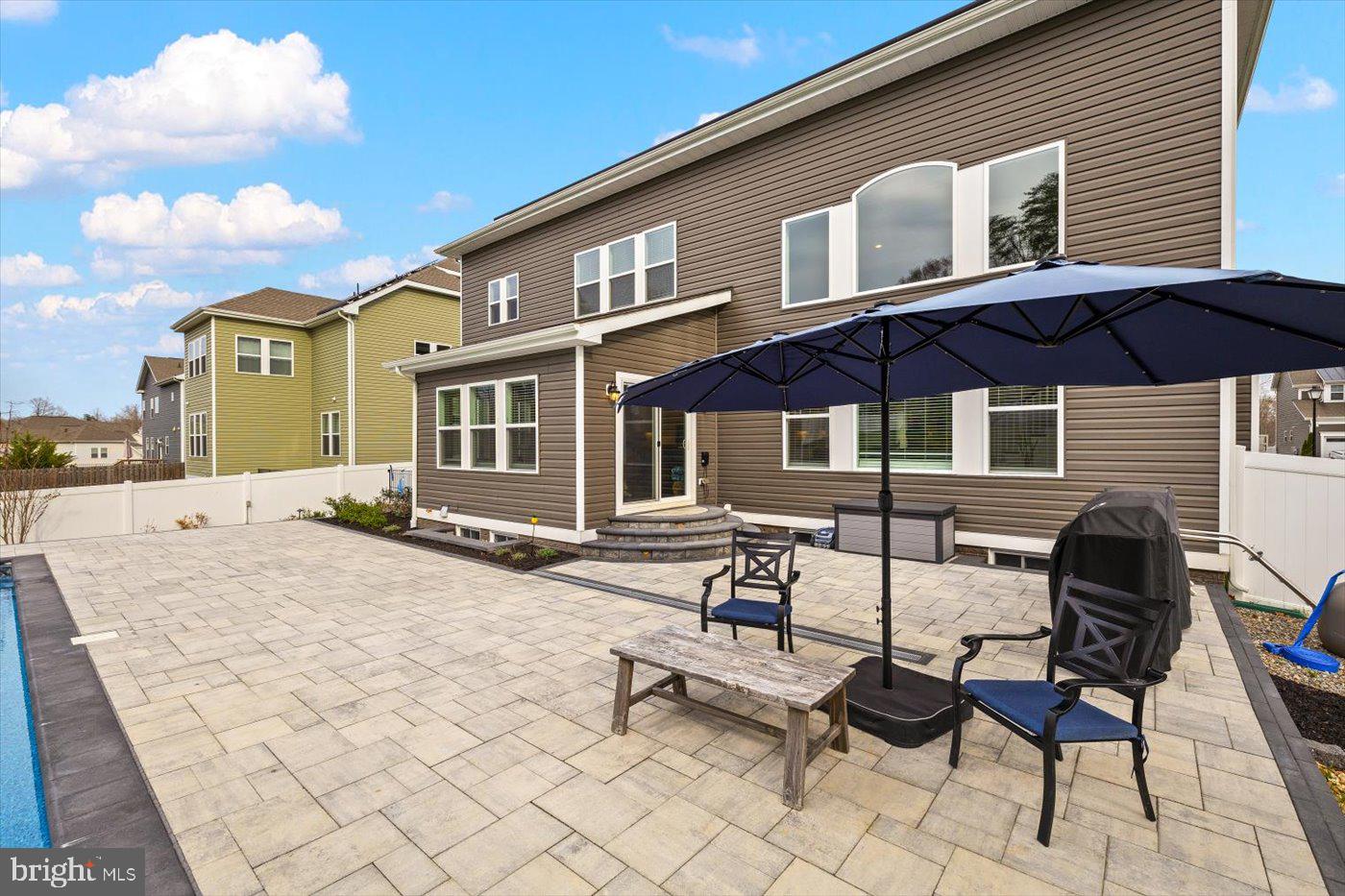 LIBERTY KNOLLS - Residential