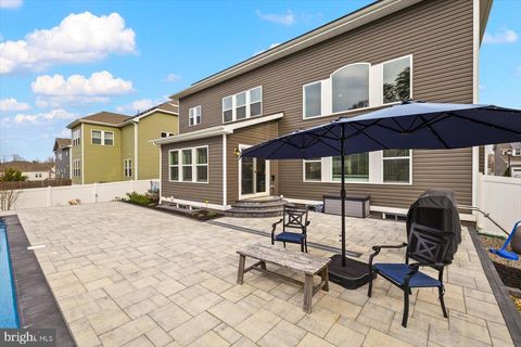 listing image 81