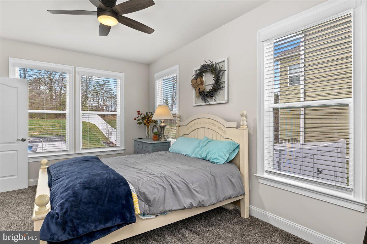 LIBERTY KNOLLS - Residential