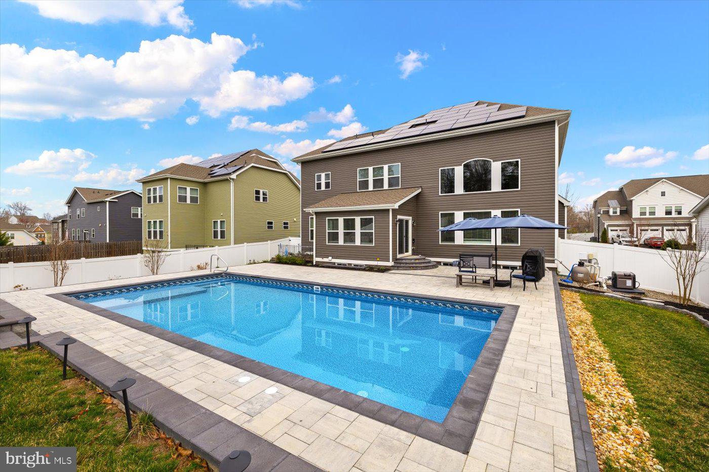 LIBERTY KNOLLS - Residential