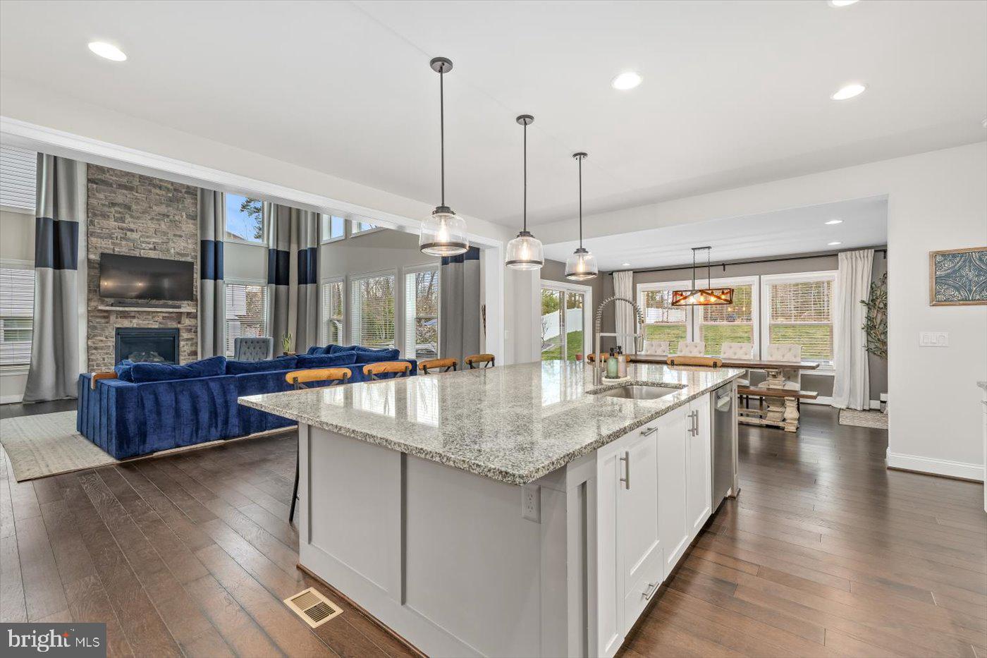 LIBERTY KNOLLS - Residential