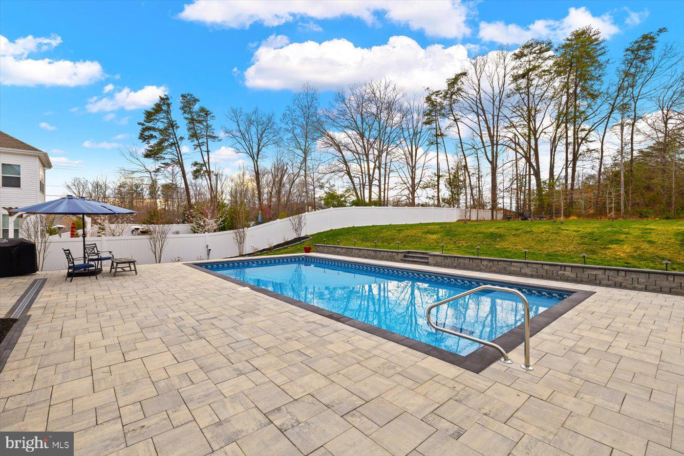 LIBERTY KNOLLS - Residential