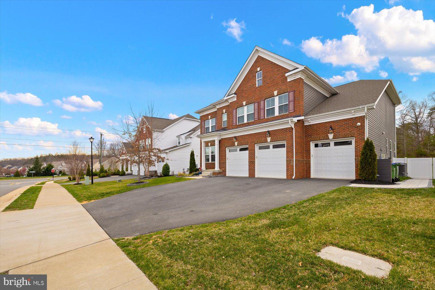 LIBERTY KNOLLS - Residential