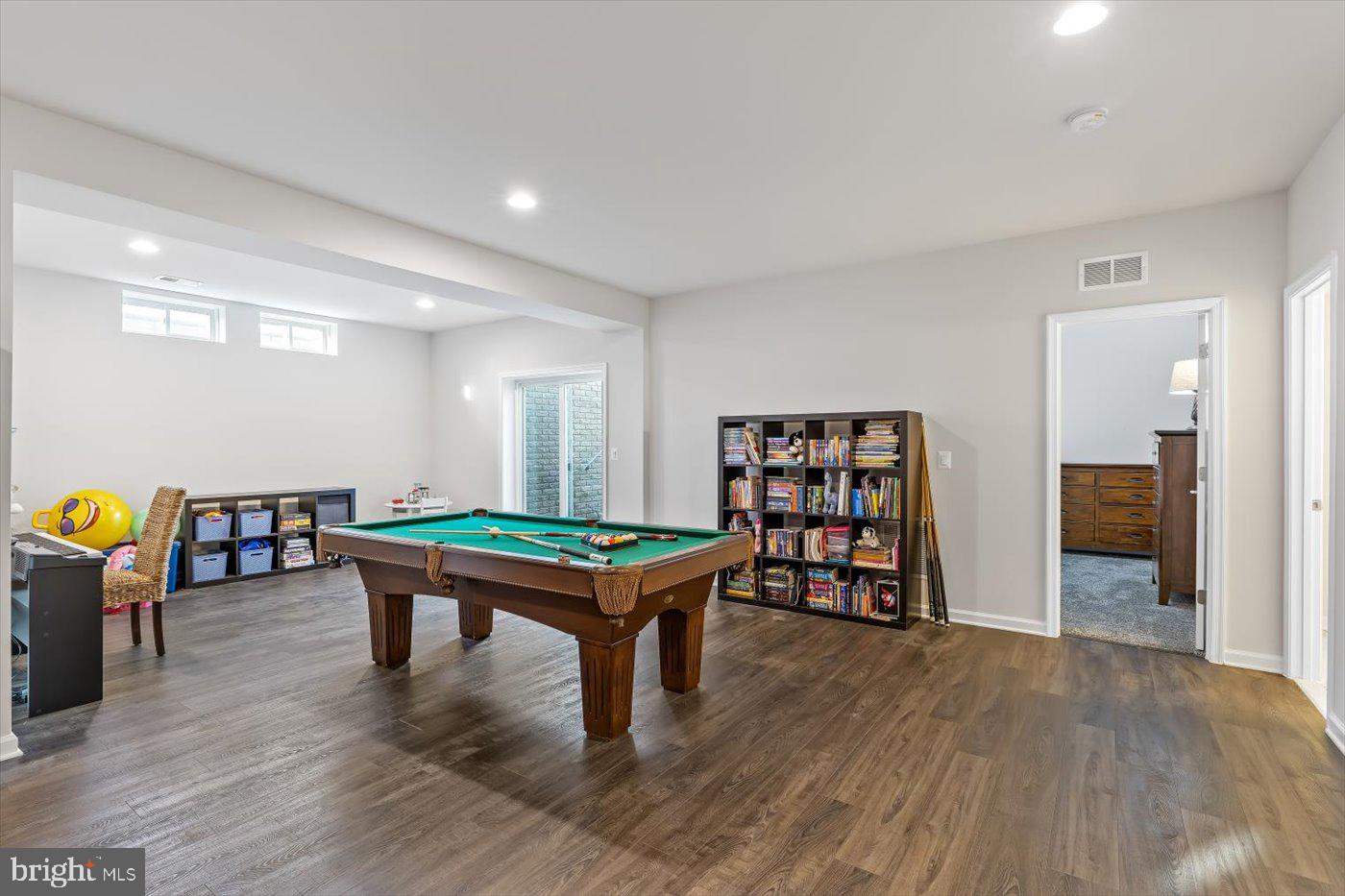 LIBERTY KNOLLS - Residential