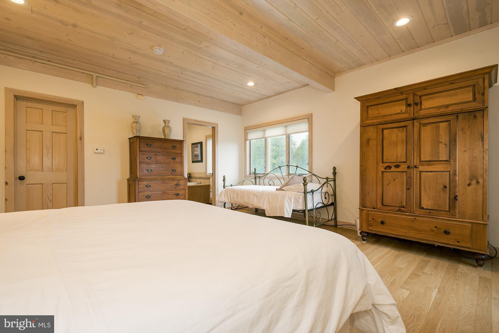 BOULDER RIDGE - Residential