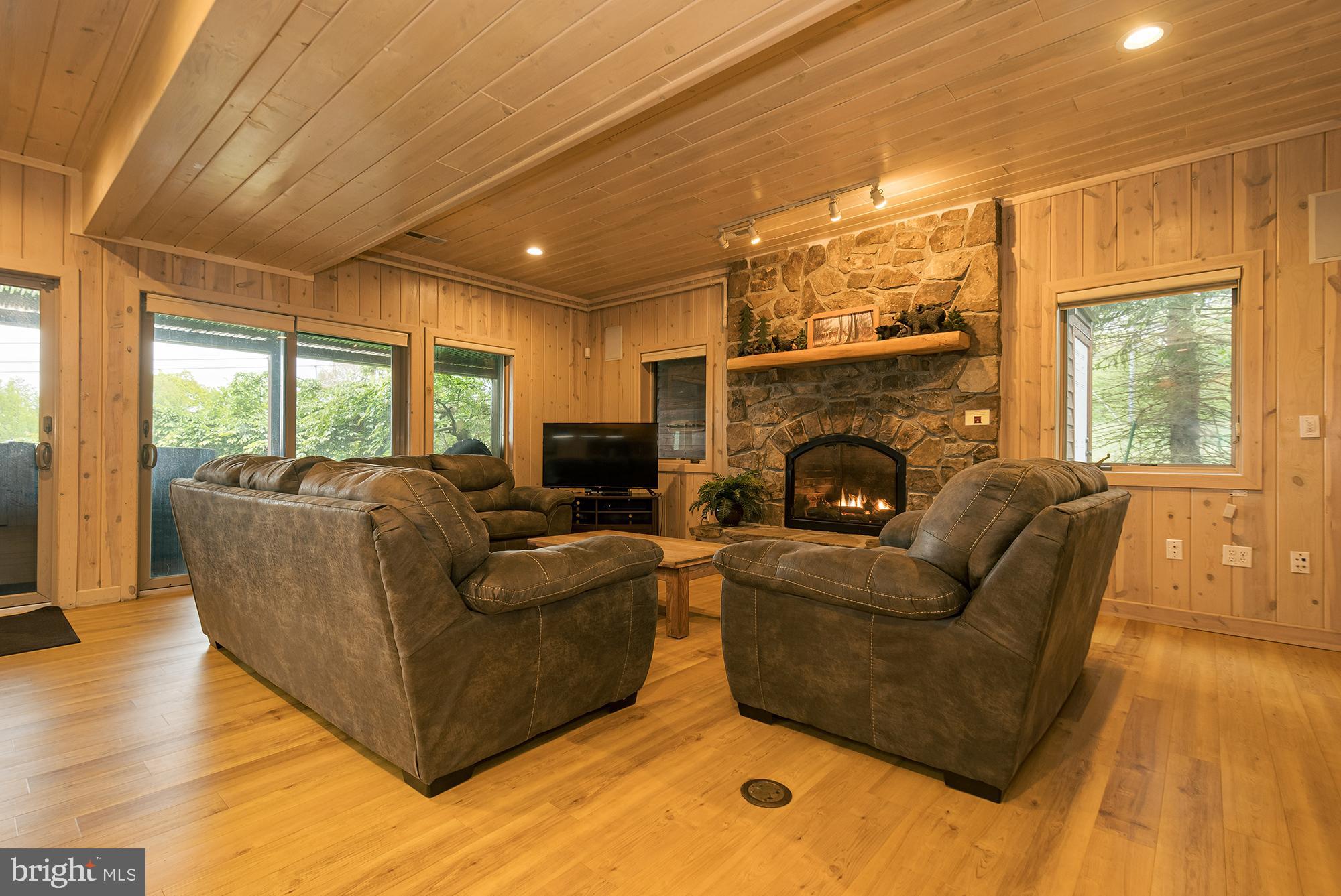 BOULDER RIDGE - Residential