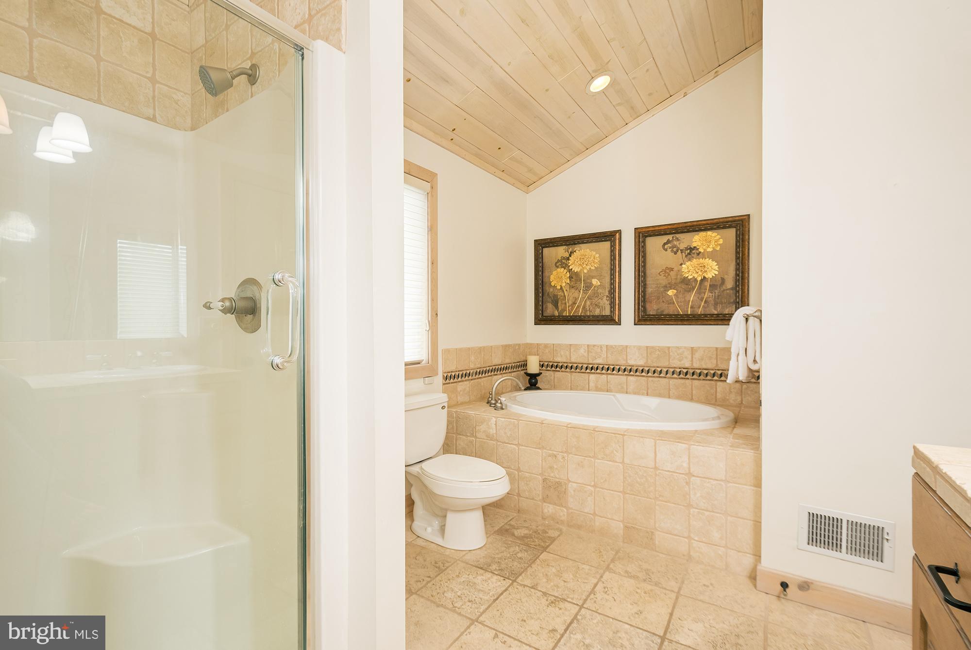 BOULDER RIDGE - Residential