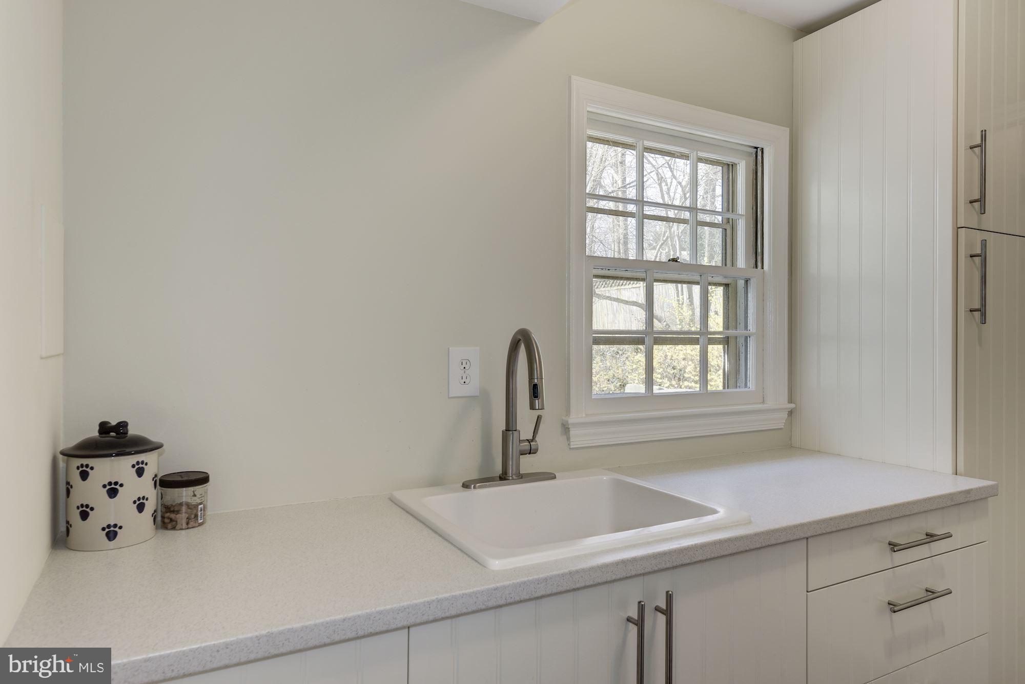 BURNING TREE VIEW - Residential