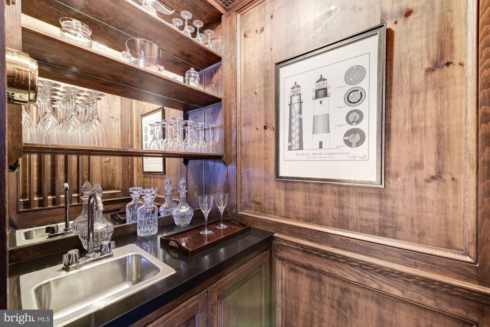 BURNING TREE VIEW - Residential