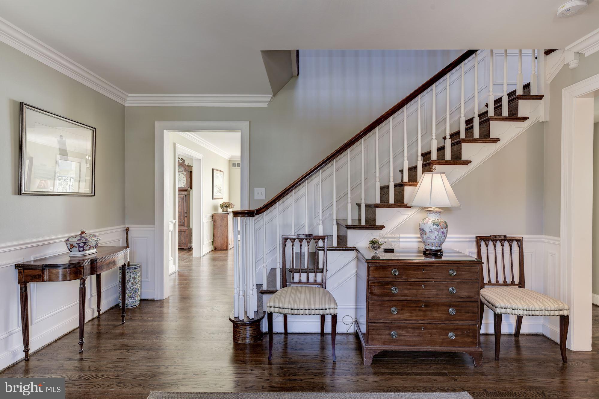 BURNING TREE VIEW - Residential