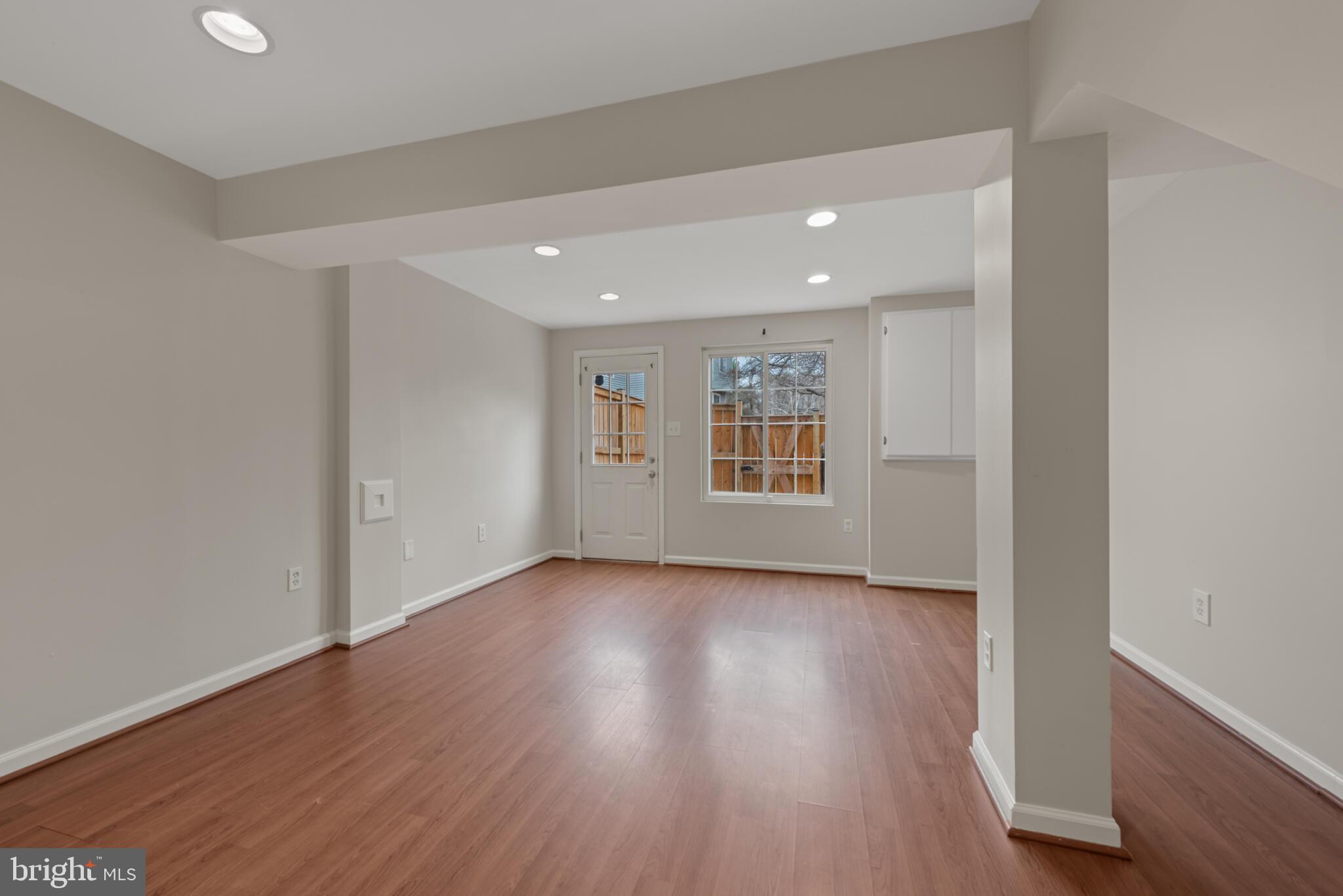 DEVILS REACH - Residential