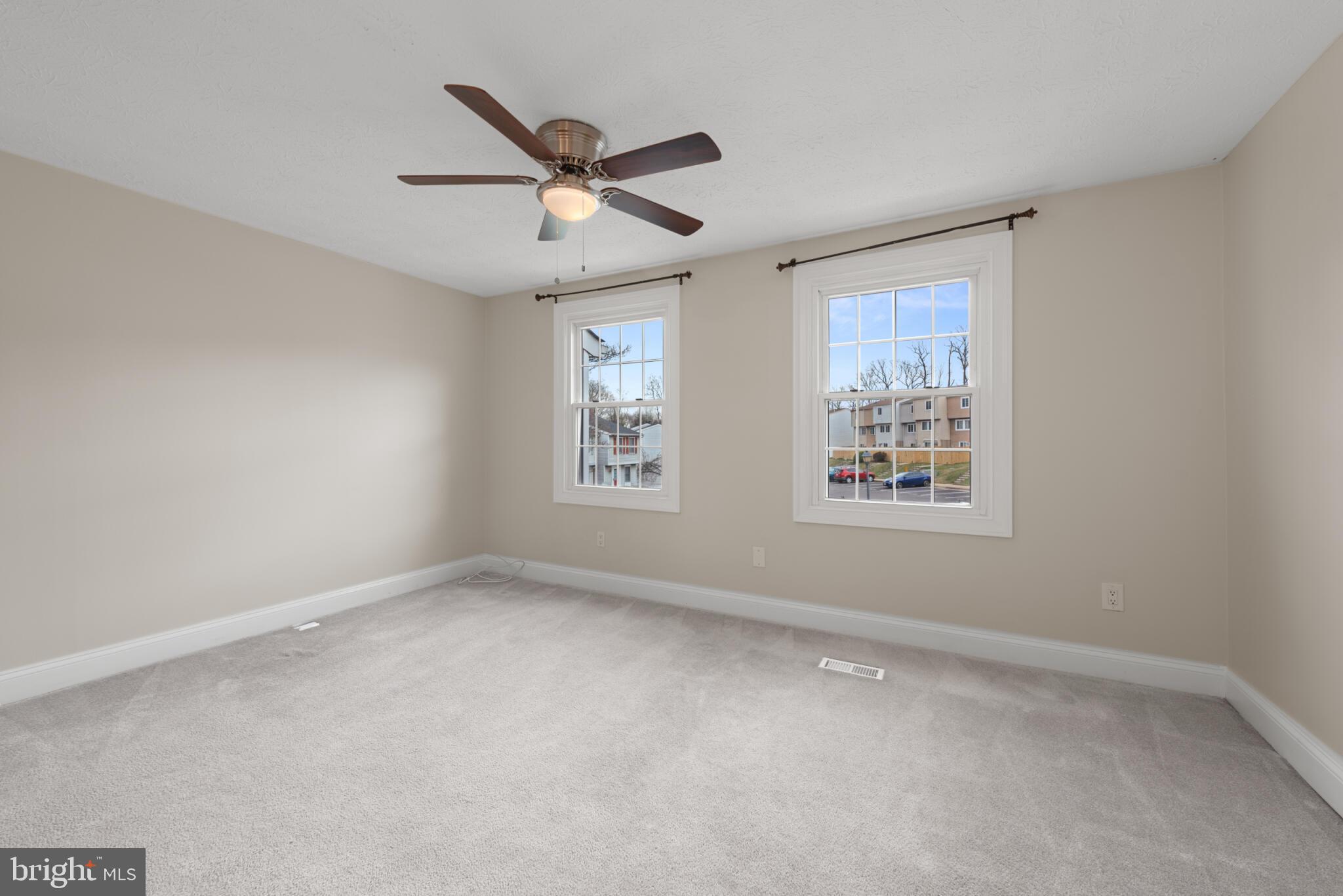 DEVILS REACH - Residential