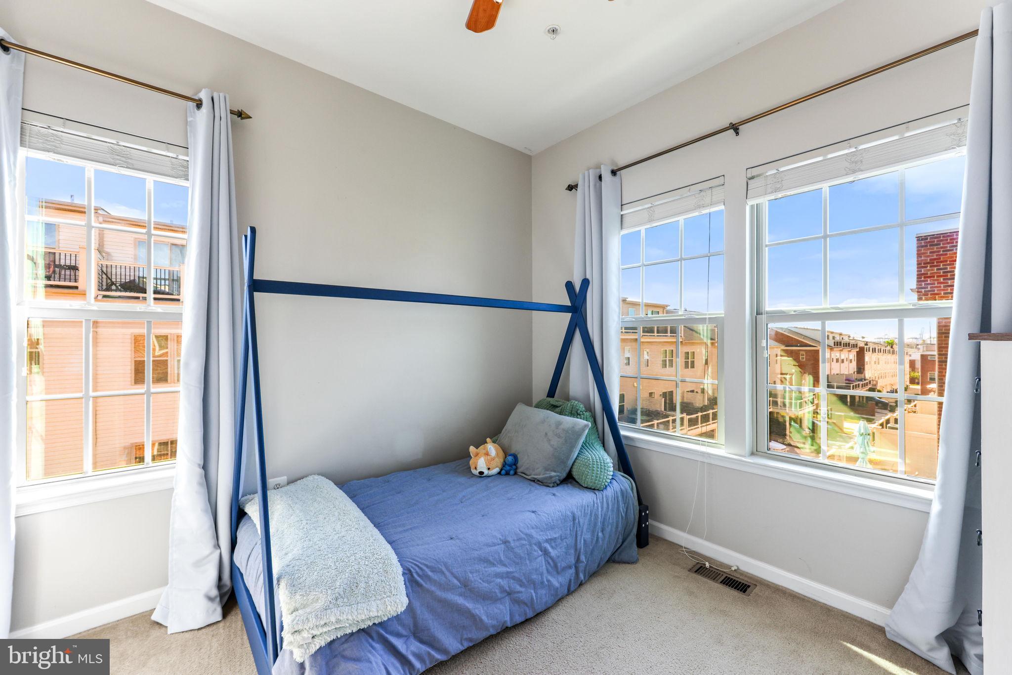 O'DONNELL SQUARE - Residential