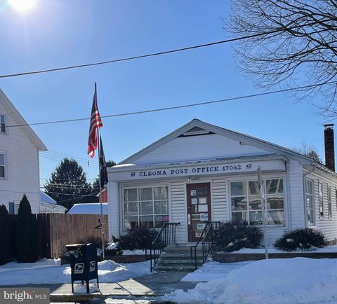 25 N LINCOLN STREET CLEONA PA 17042