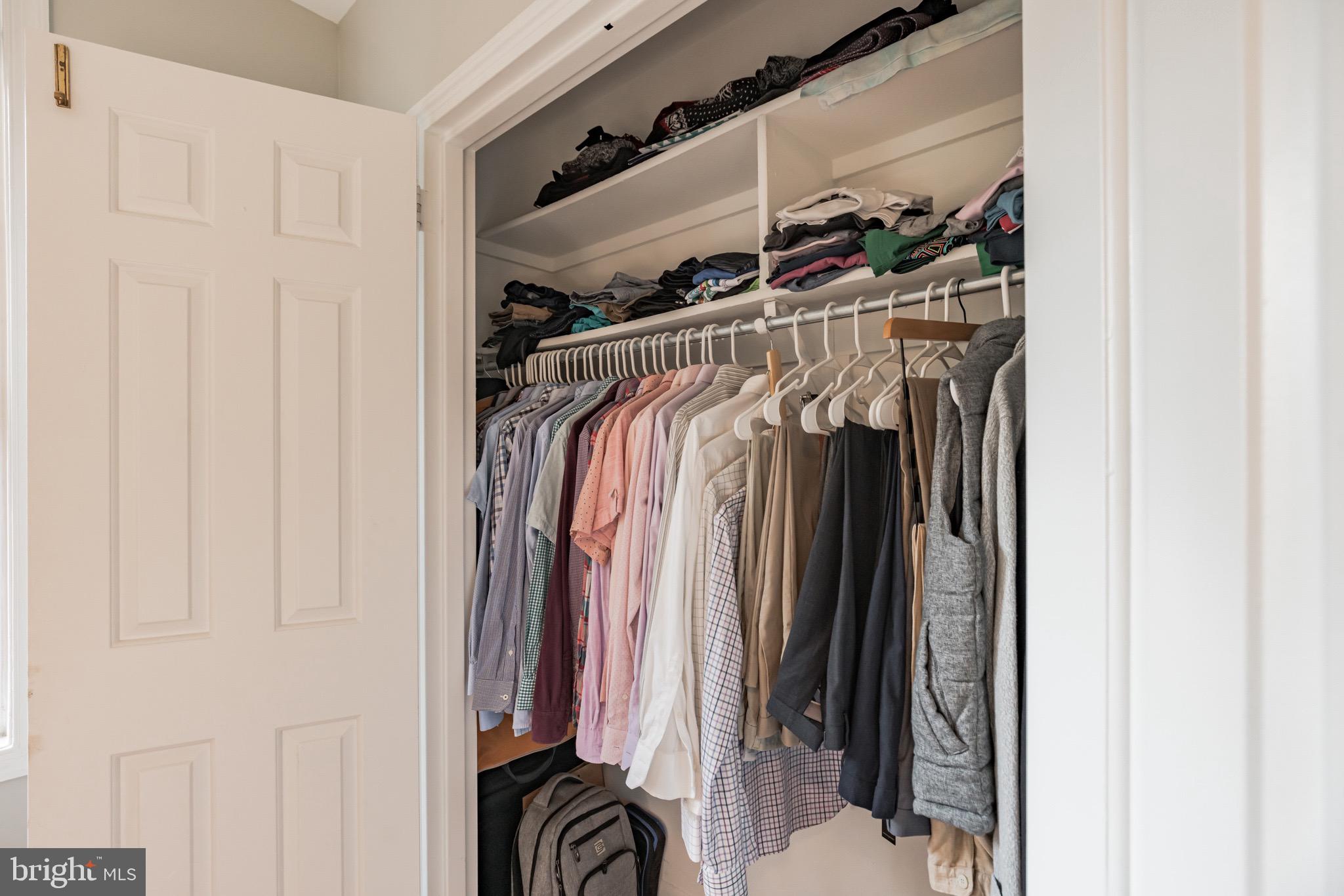 ARLINGTON OAKS - Residential Lease