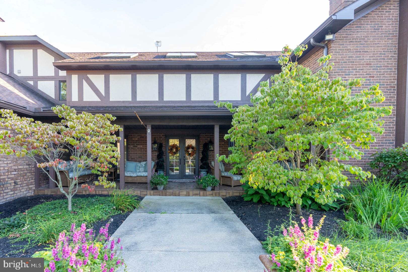 1554 W 7TH STREET