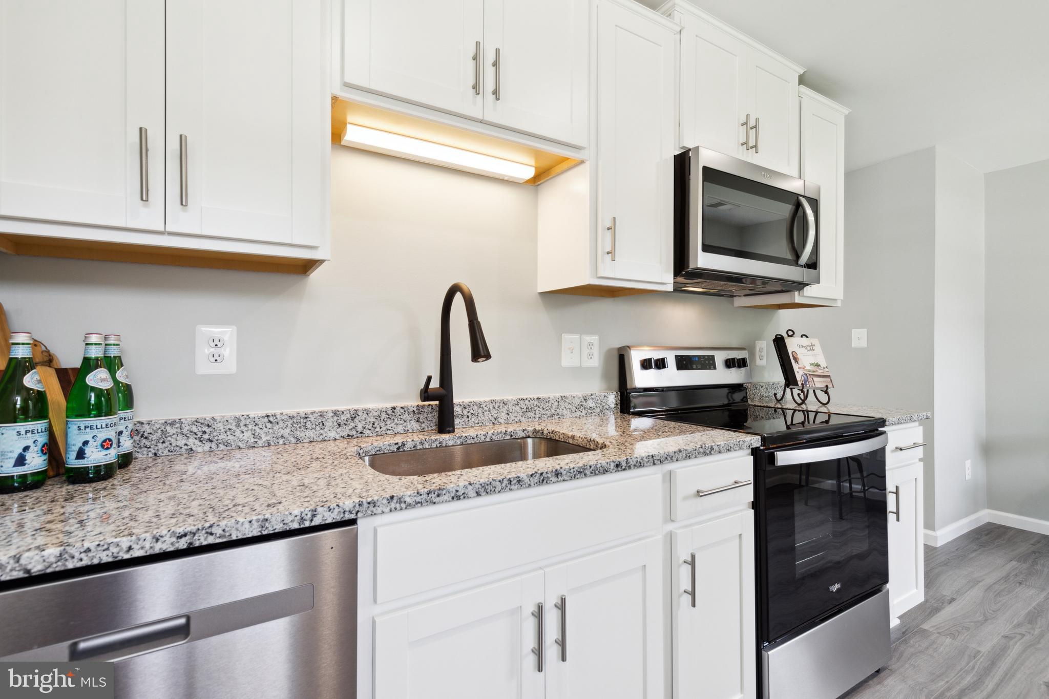 FORD HEIGHTS - Residential