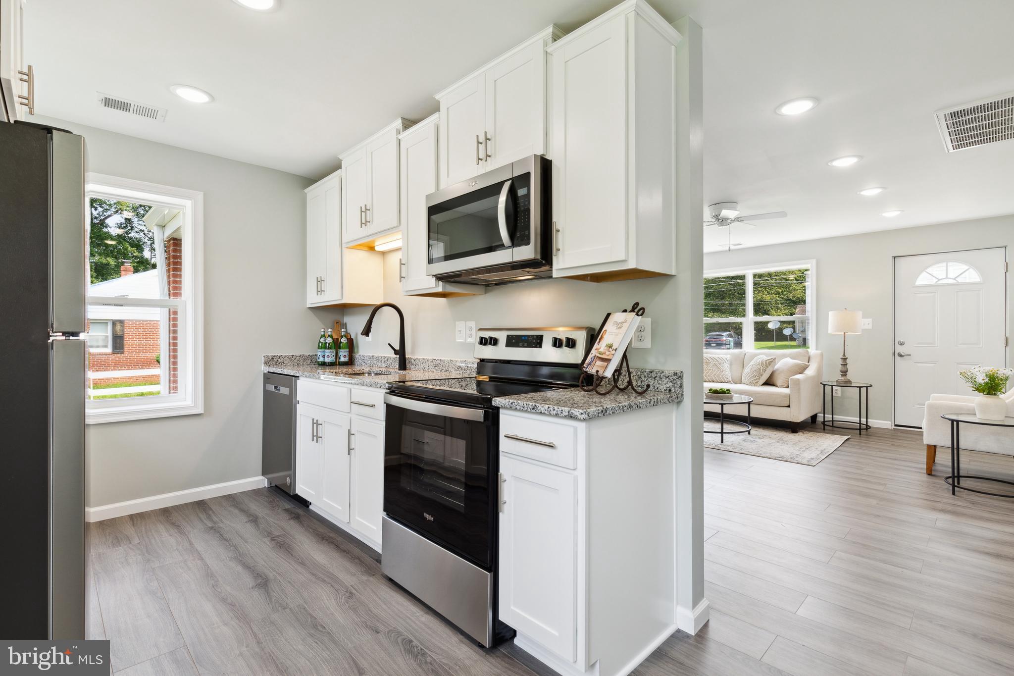 FORD HEIGHTS - Residential