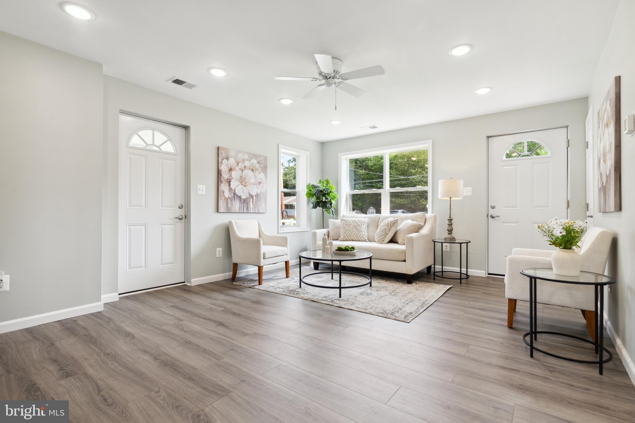 FORD HEIGHTS - Residential