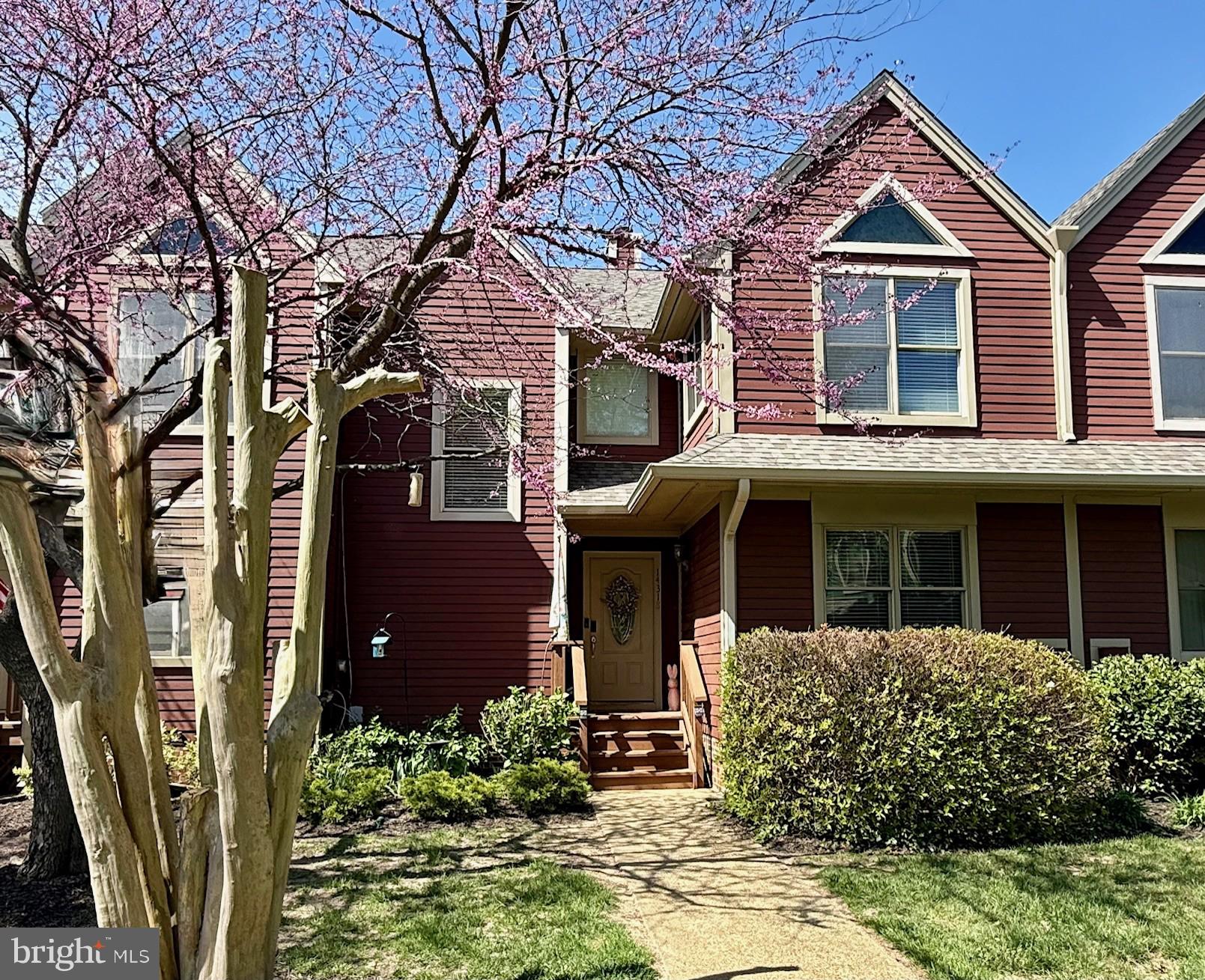 MILL CREEK CONDOMINIUMS - Residential