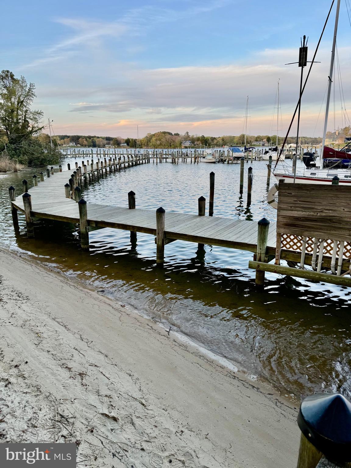 MILL CREEK CONDOMINIUMS - Residential