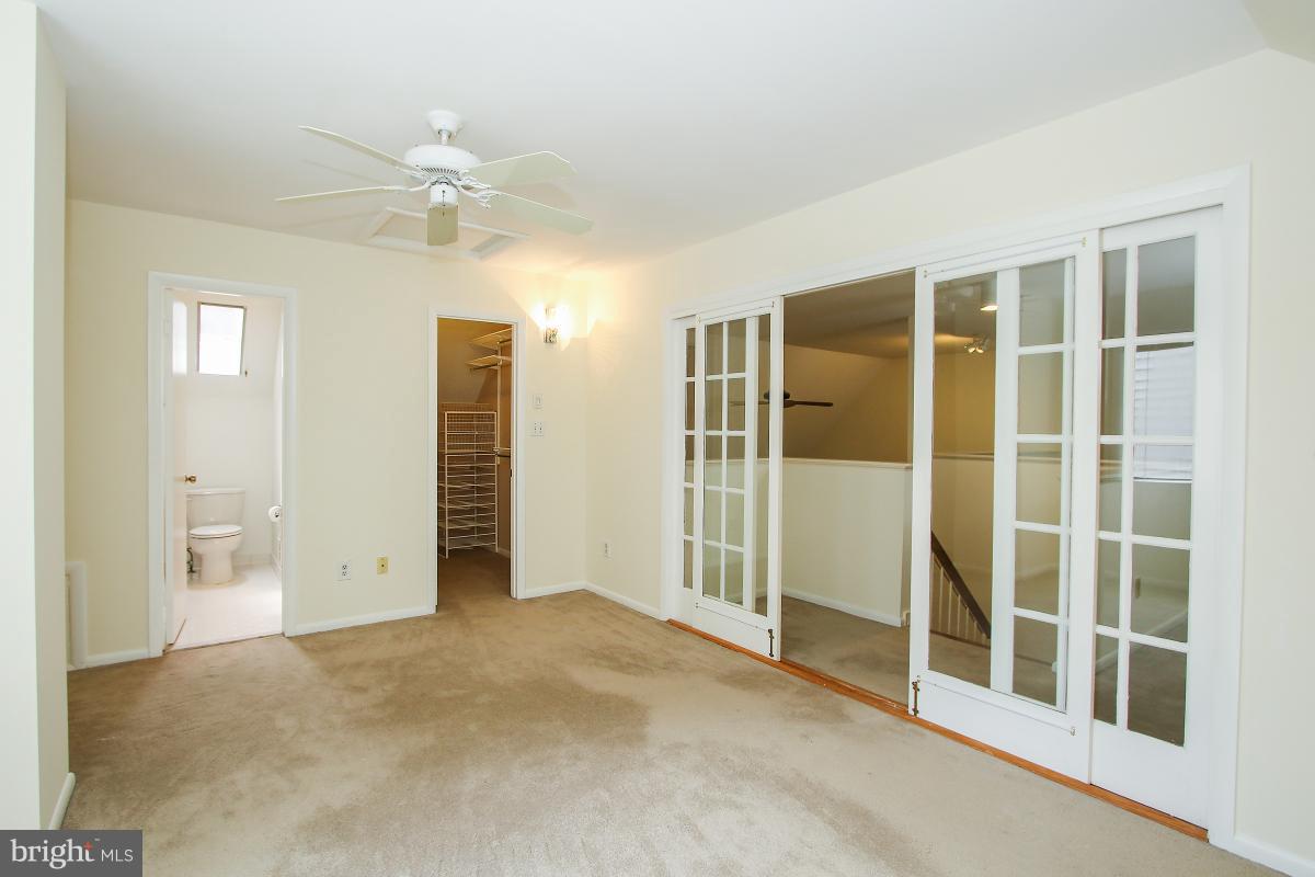 POTOMAC OUTSIDE - Residential