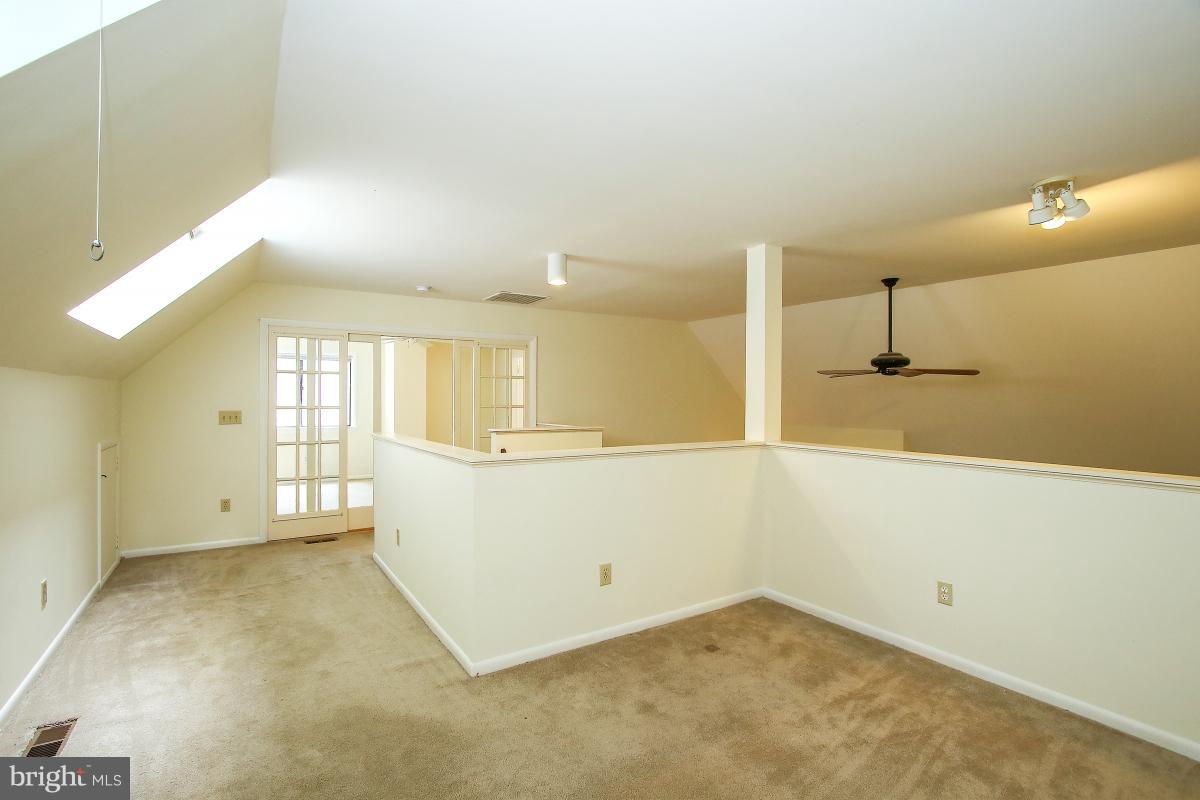 POTOMAC OUTSIDE - Residential