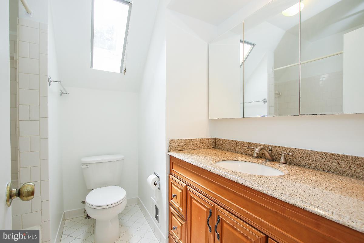 POTOMAC OUTSIDE - Residential