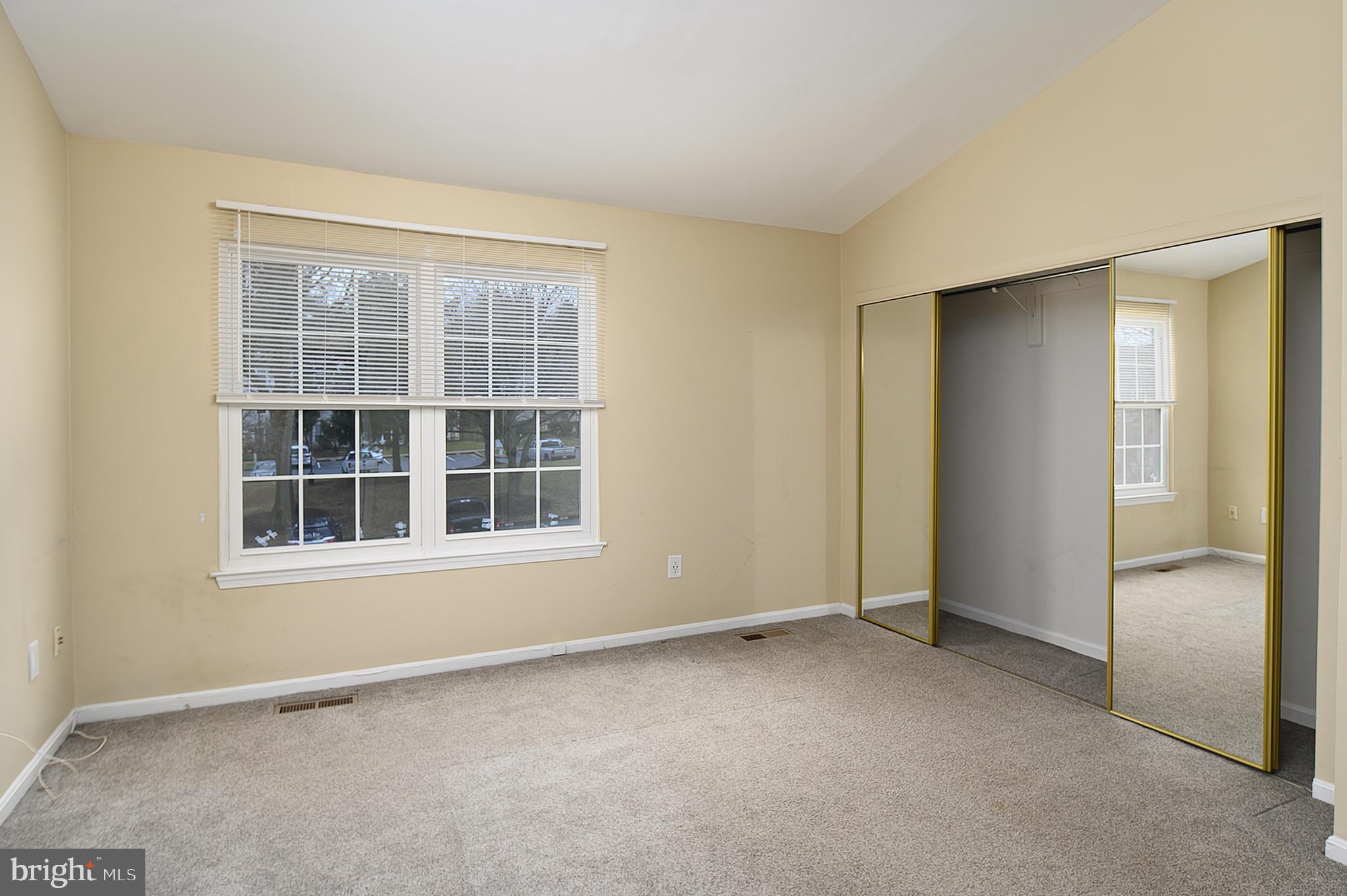 GLENSHIRE TOWNE - Residential