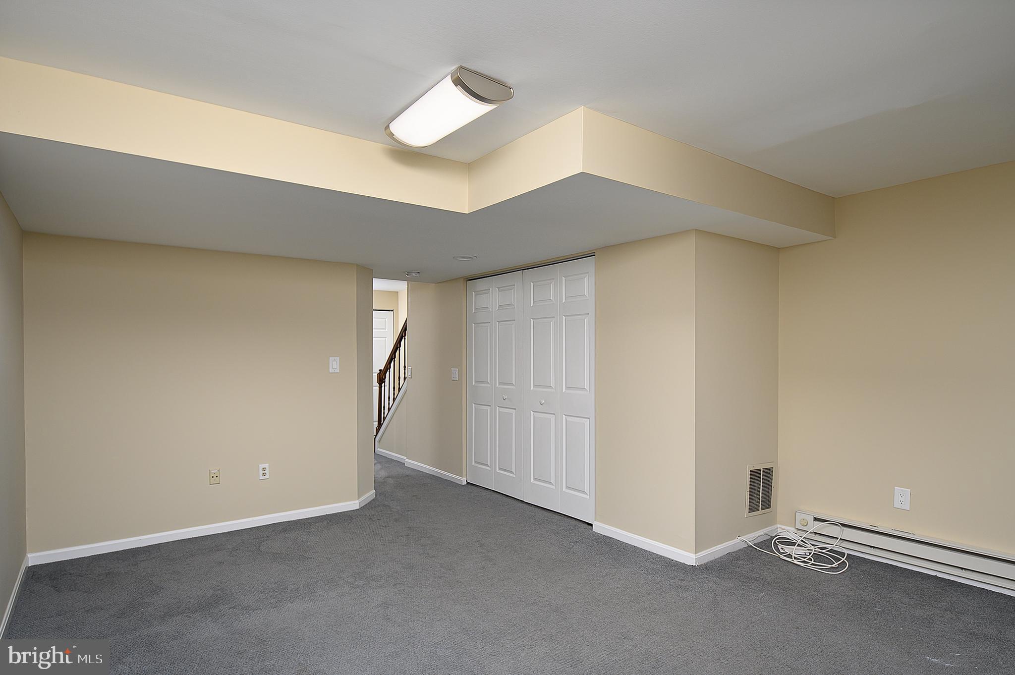 GLENSHIRE TOWNE - Residential