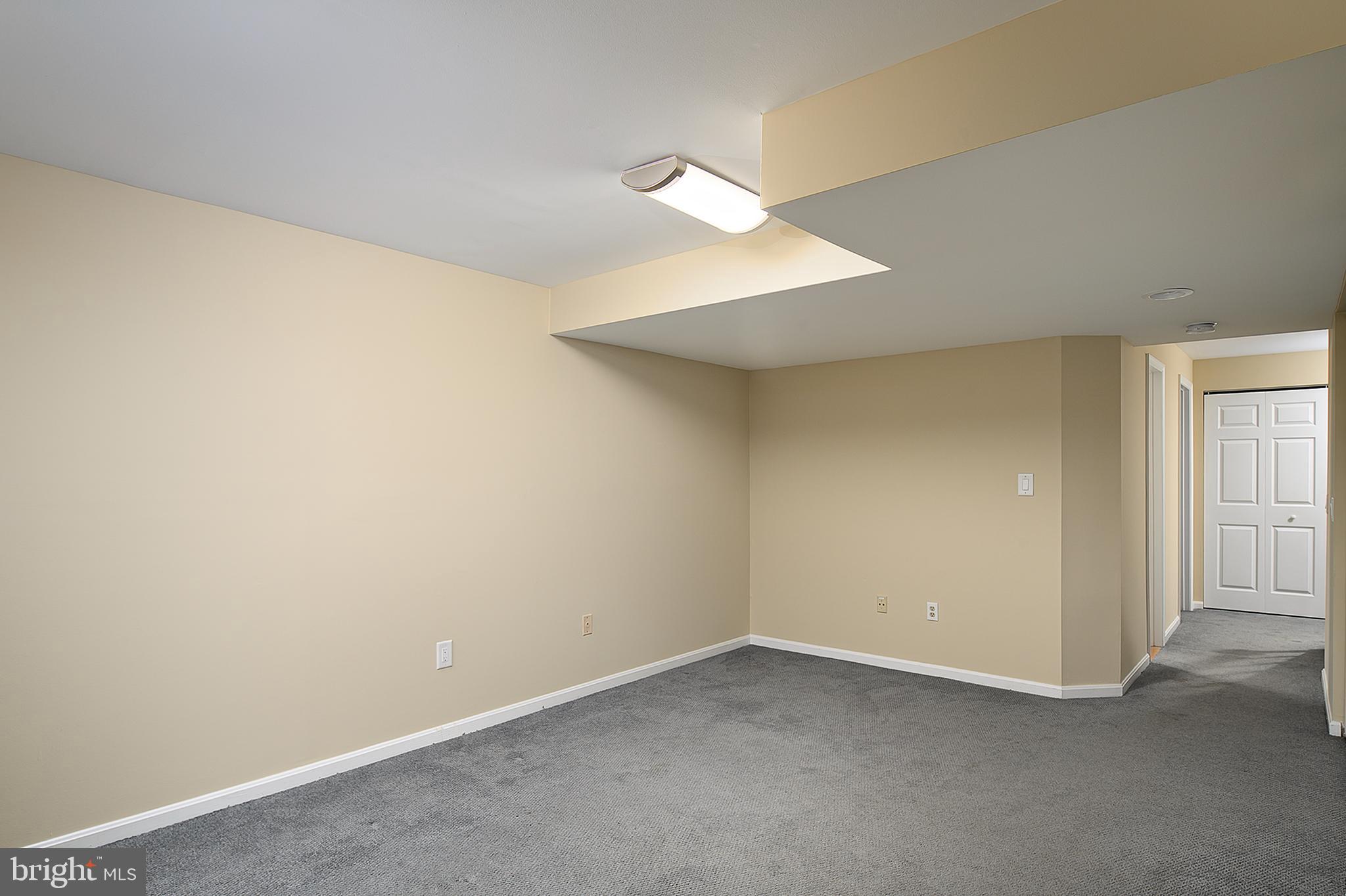 GLENSHIRE TOWNE - Residential