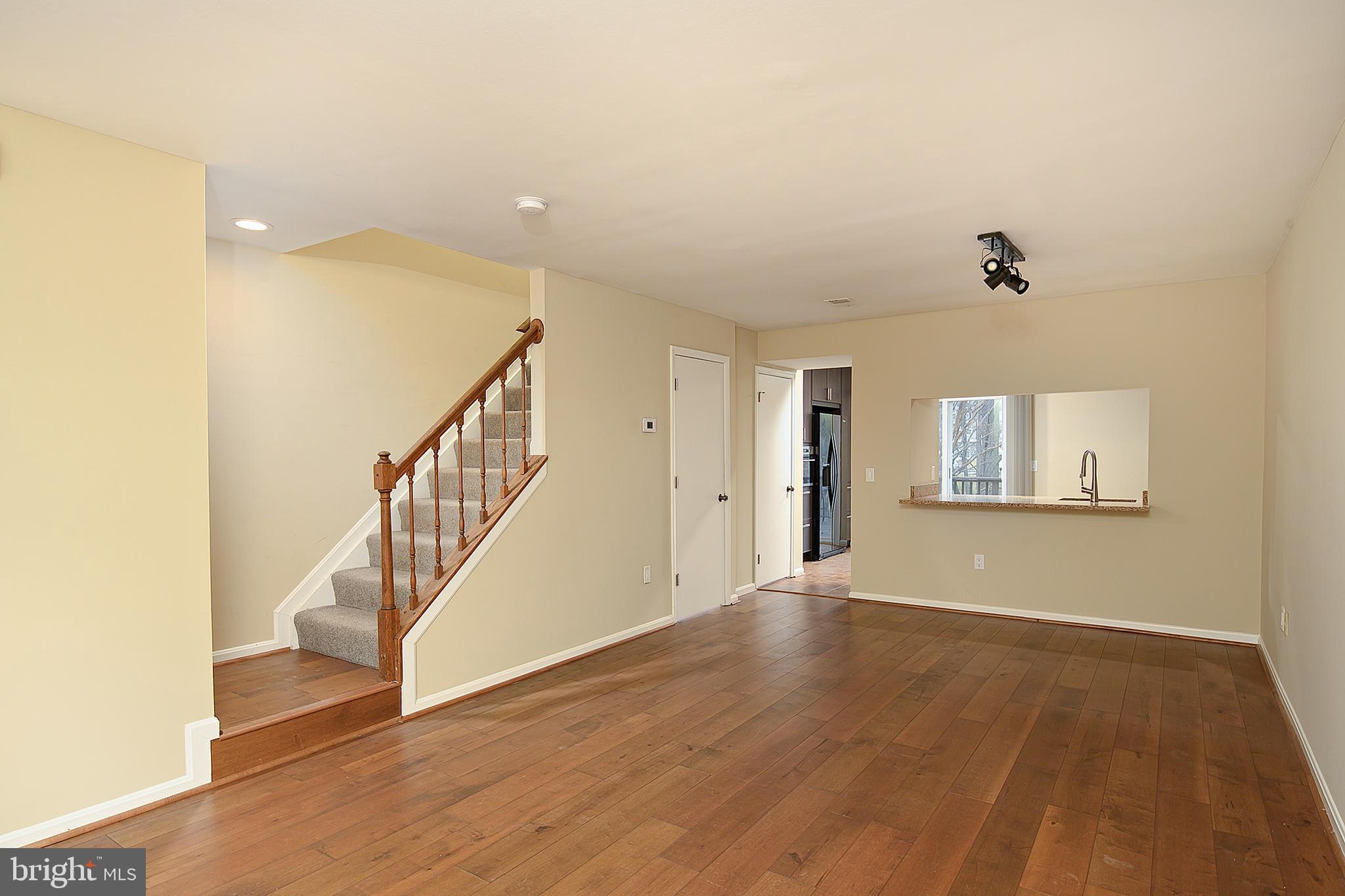 9625 LAMBETH COURT