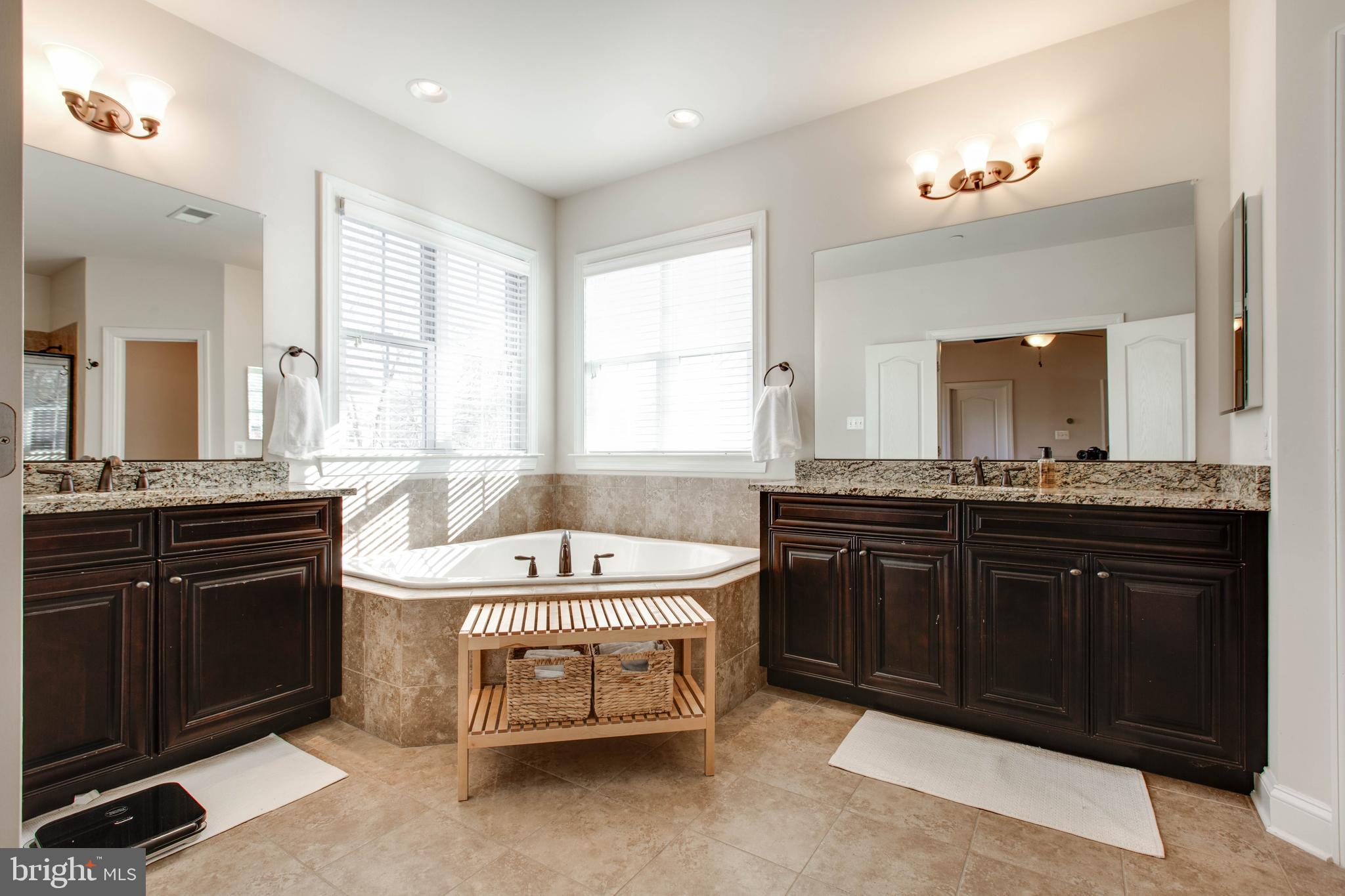 TAYLOR FARM - Residential