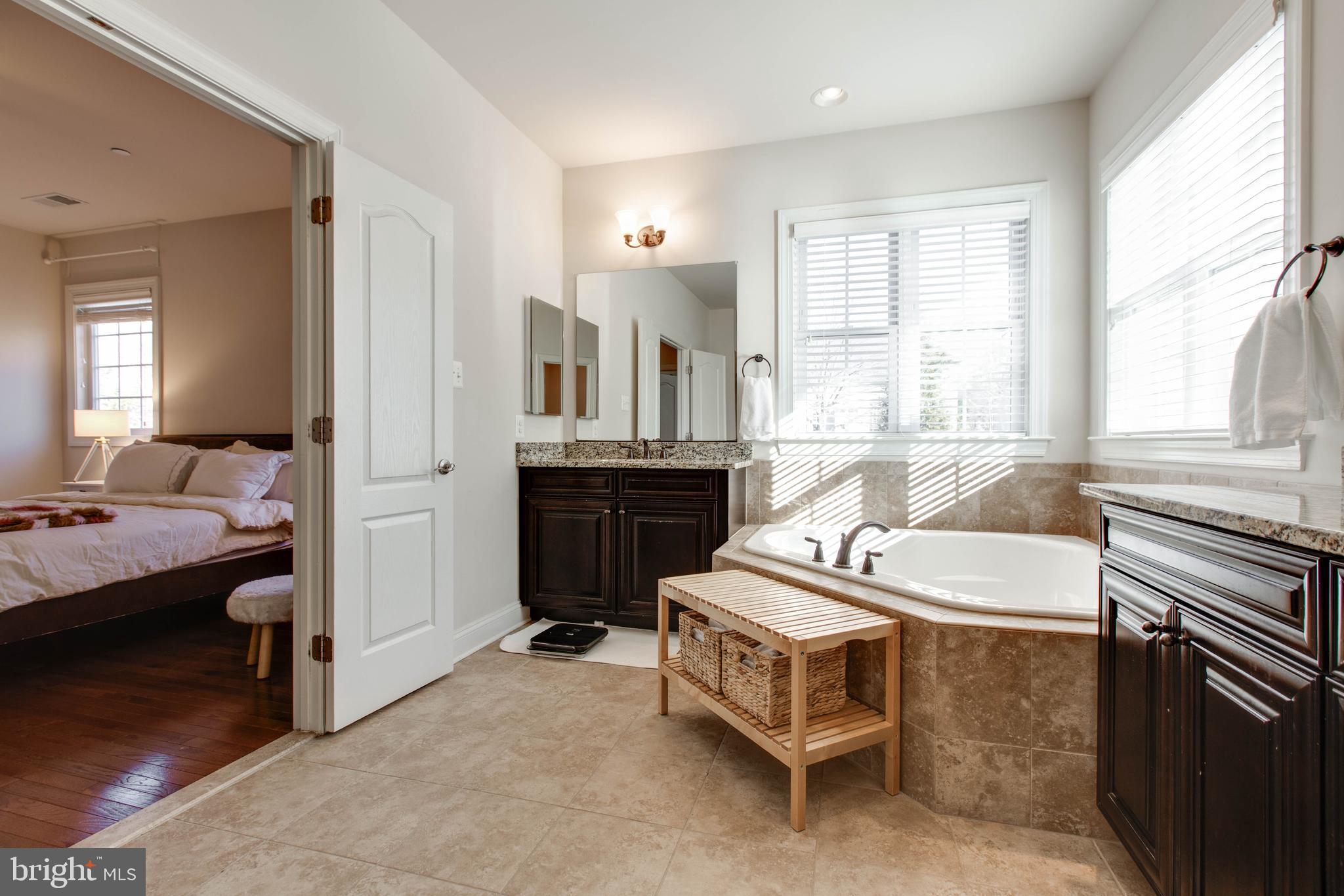 TAYLOR FARM - Residential